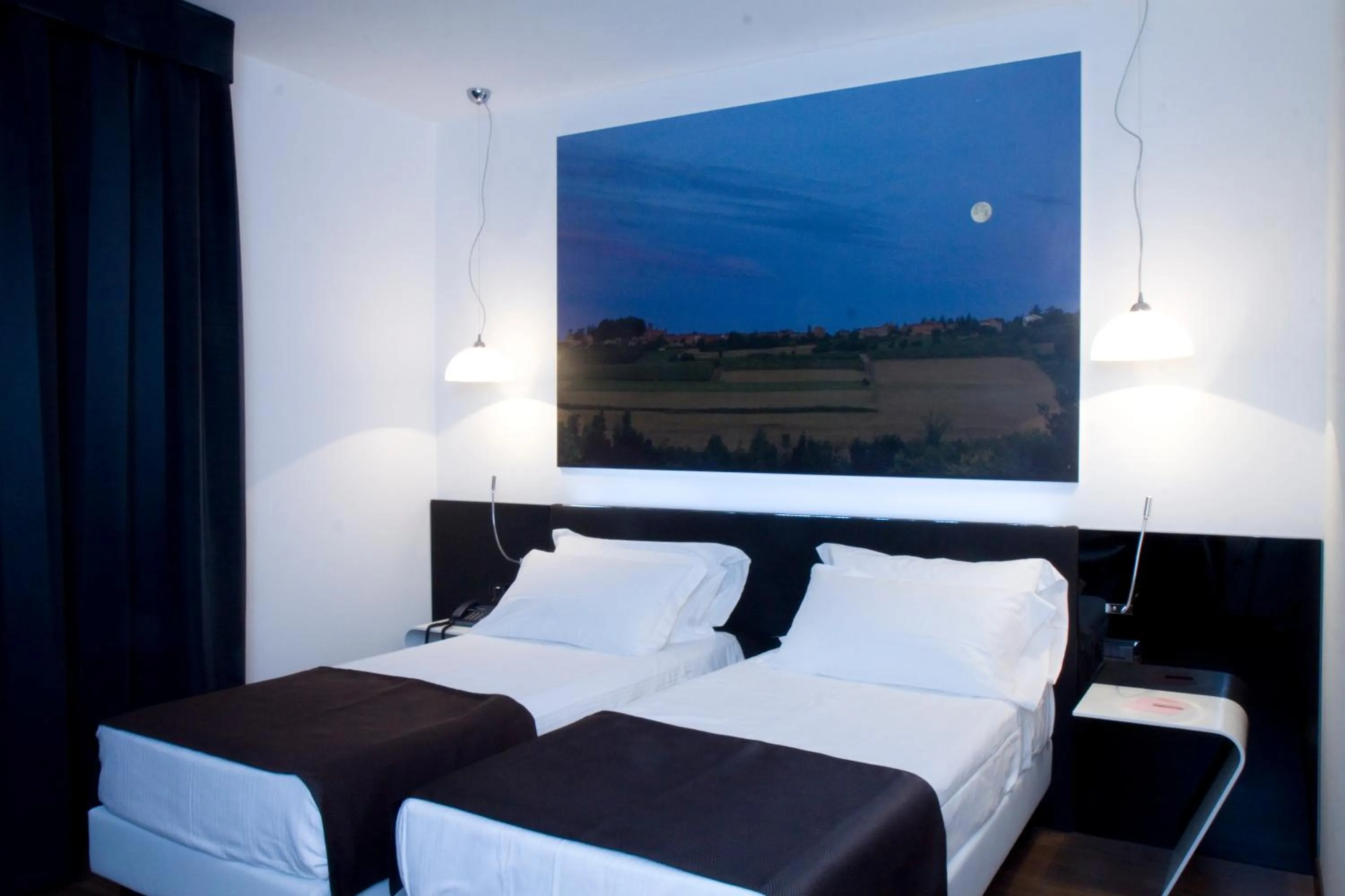 Bed in HM MotelHotel