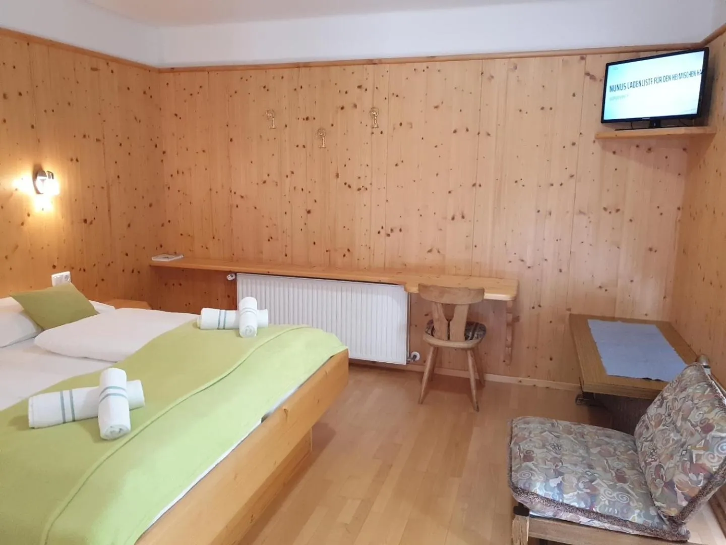 Bed in Berghotel Türlwand