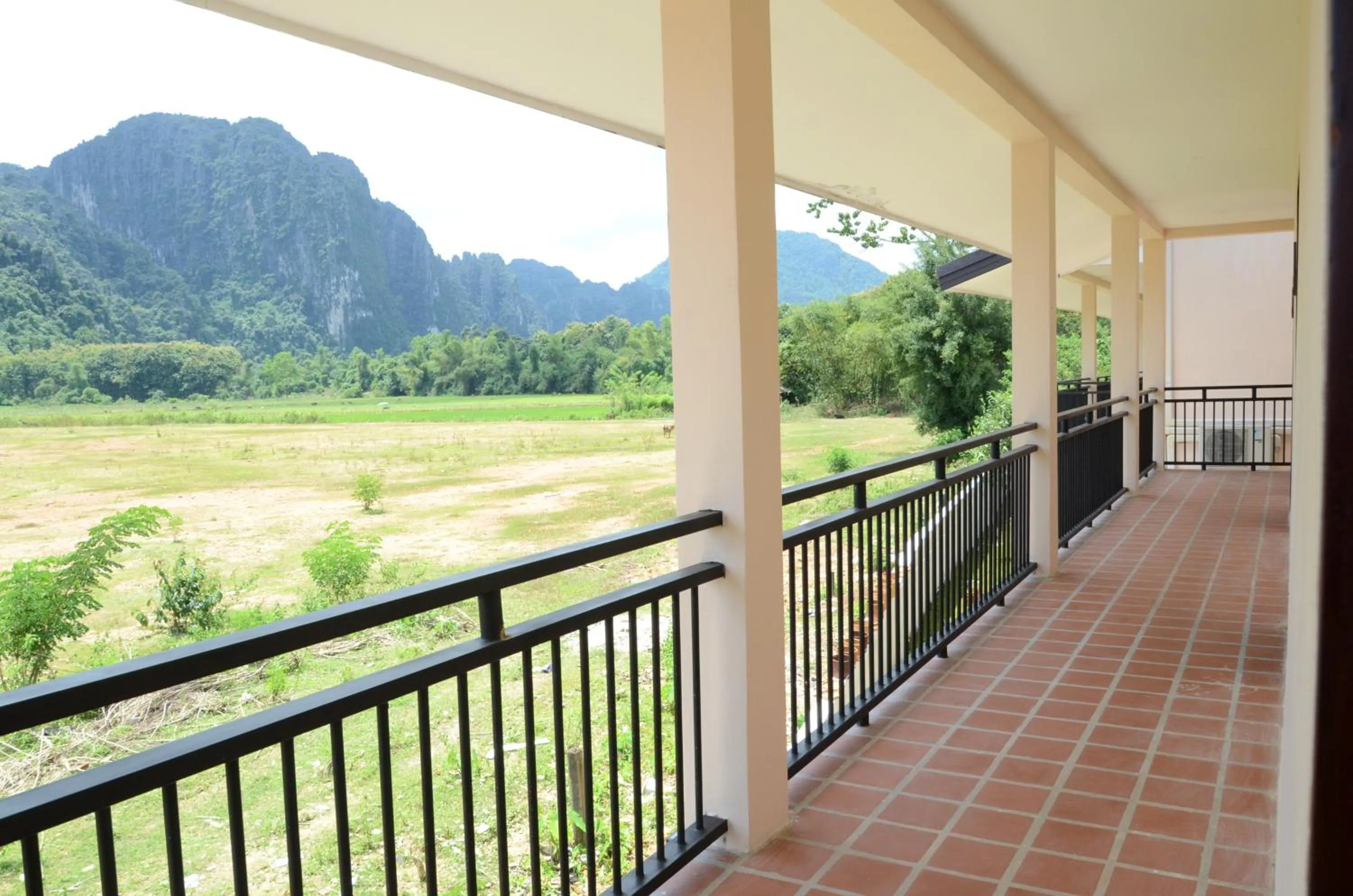 Spring in Saksiri Riverside Boutique Hotel