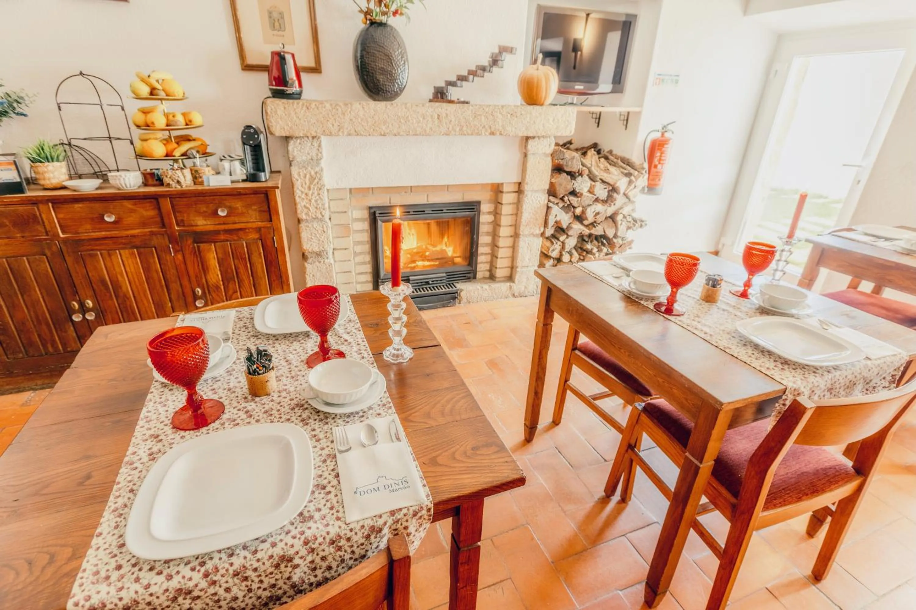 Communal lounge/ TV room in Dom Dinis Marvão