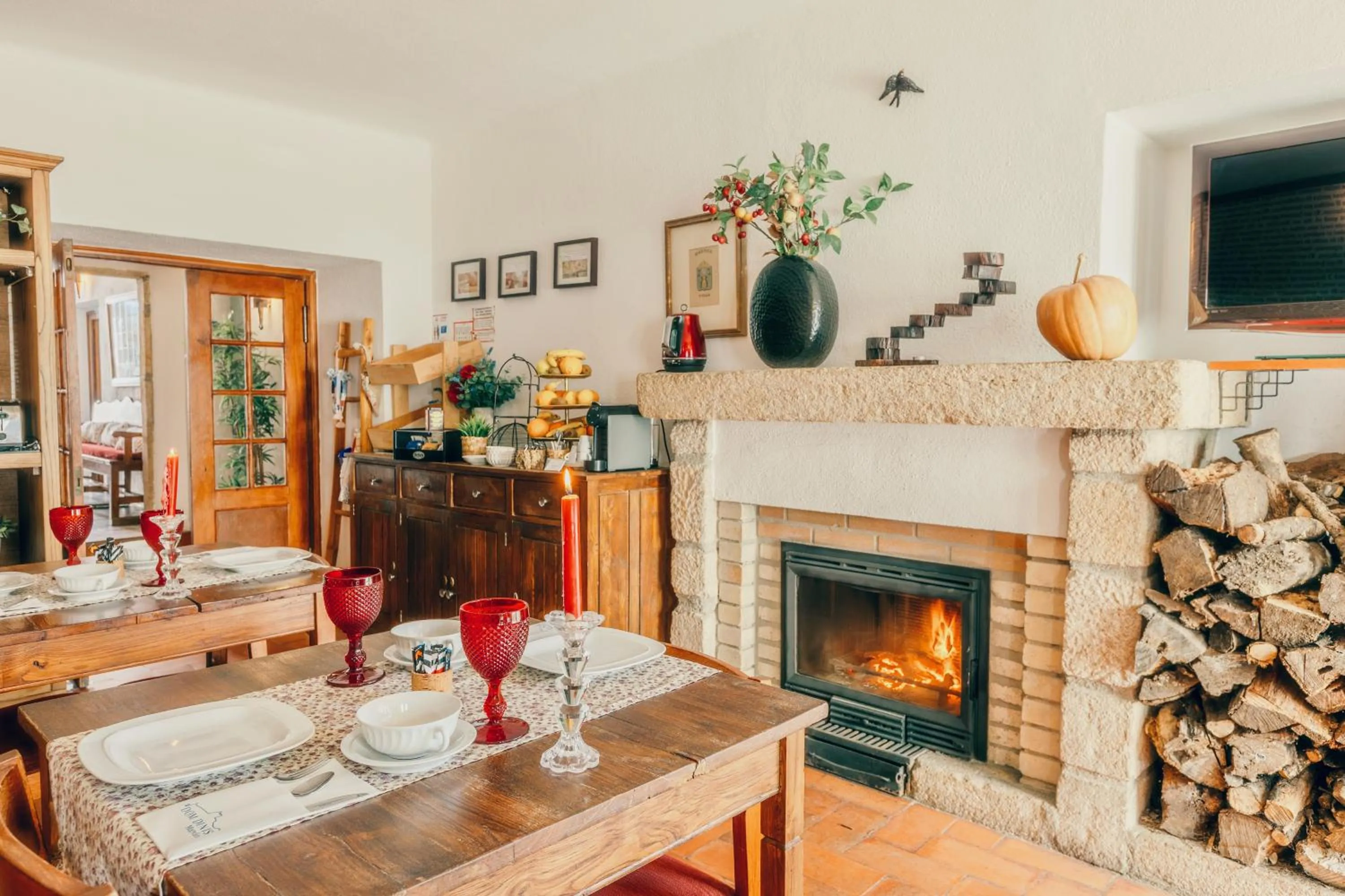 Communal lounge/ TV room in Dom Dinis Marvão