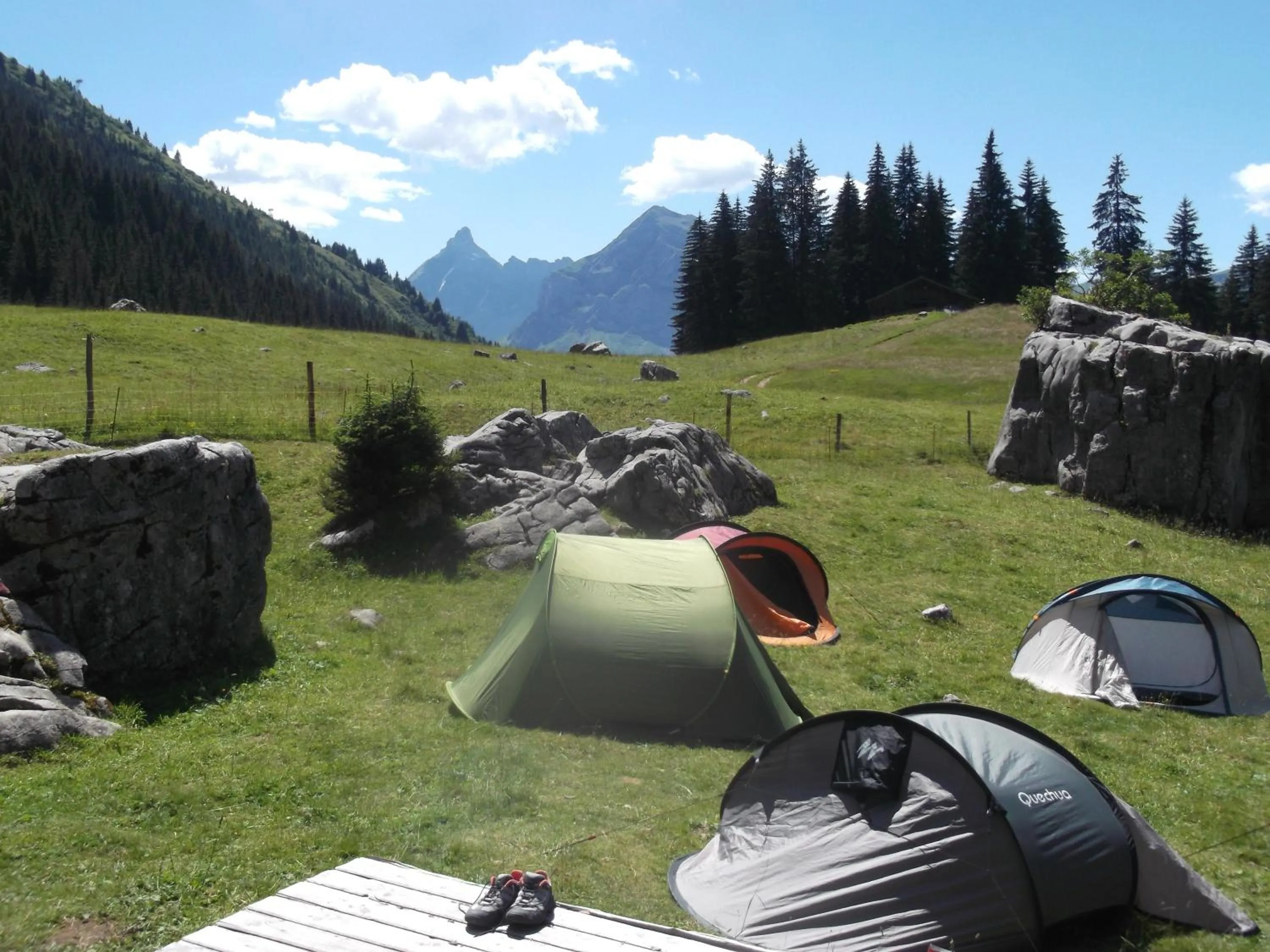 Hiking in Village De Vacances Les Flocons Verts