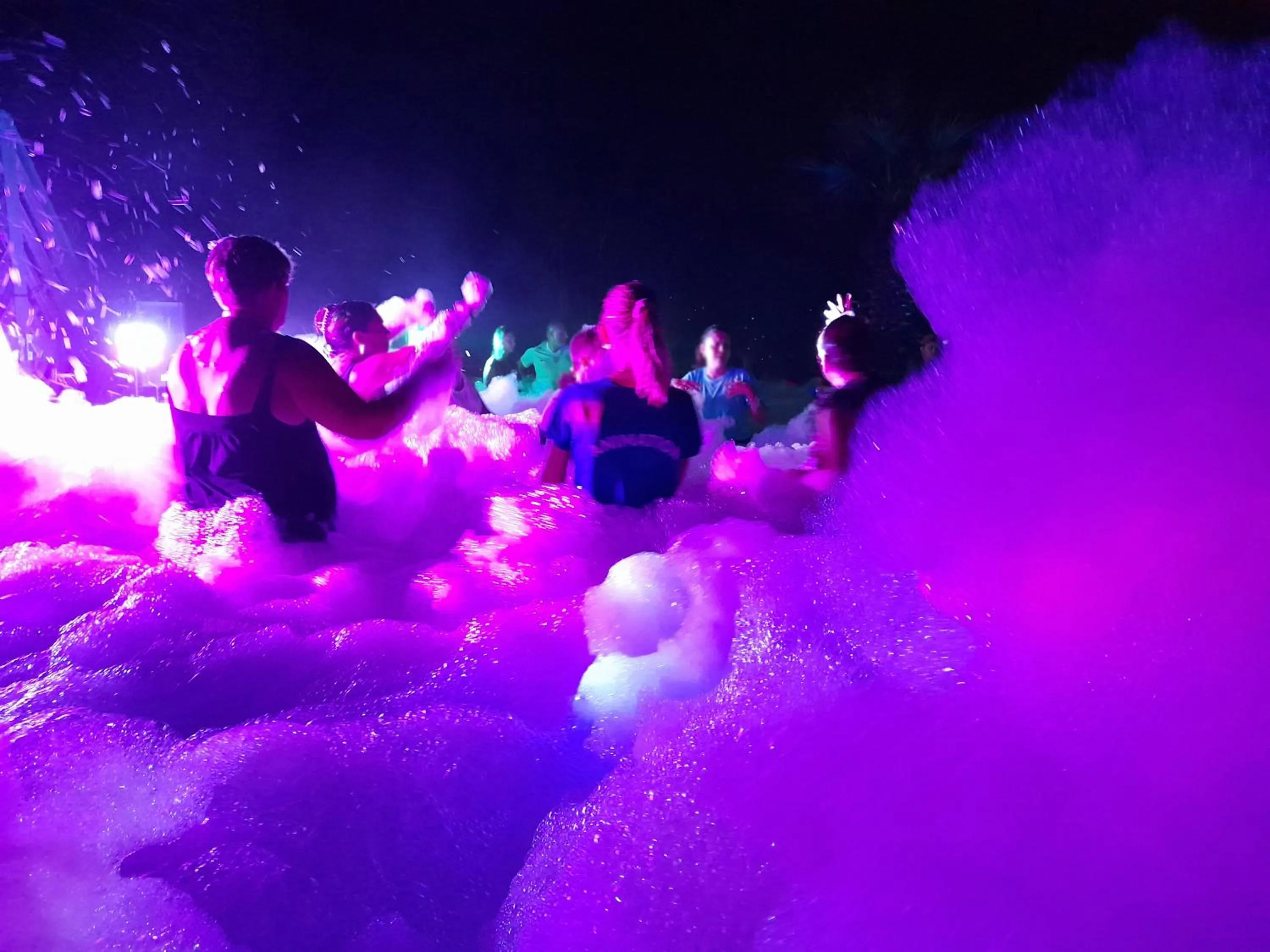 Evening entertainment in Azureva Le Grau du Roi