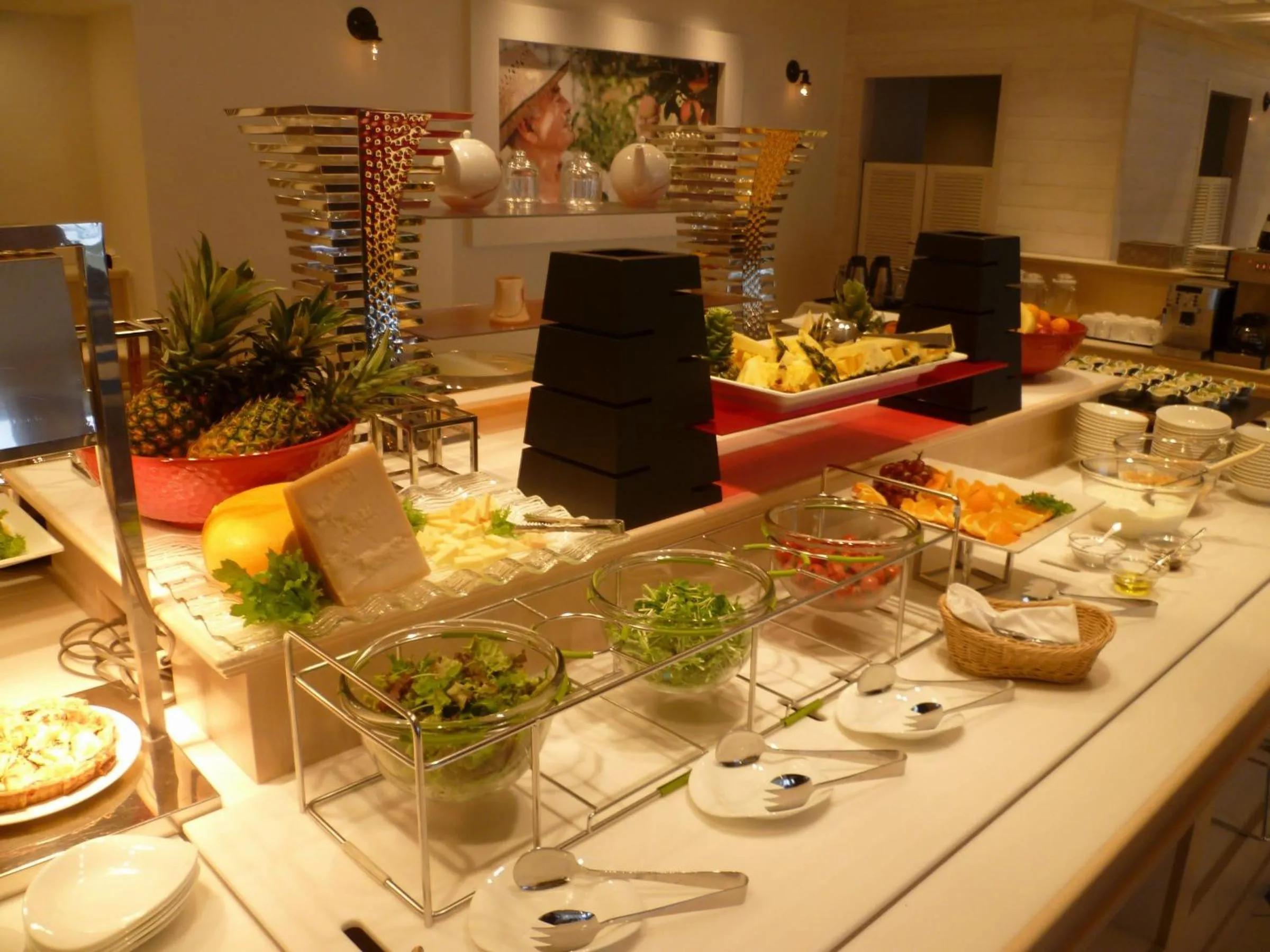 Buffet breakfast in Infinito Hotel and Spa