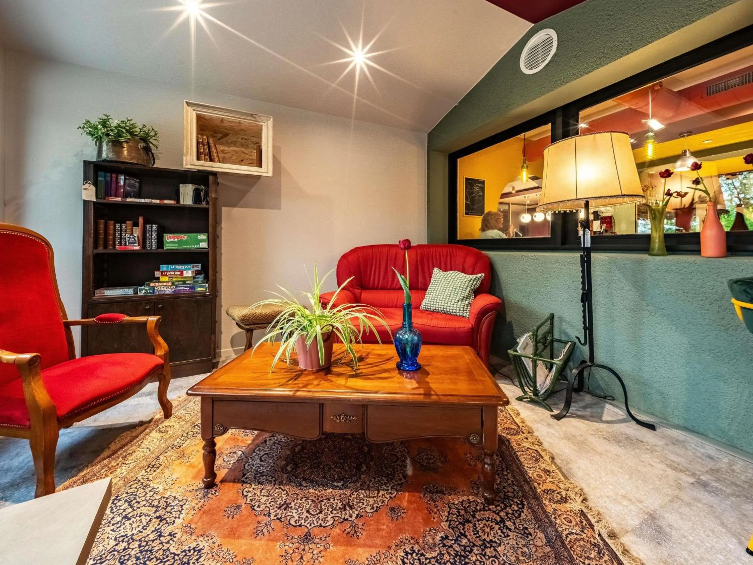 Lounge or bar in greet Hotel Massieux Lyon Nord