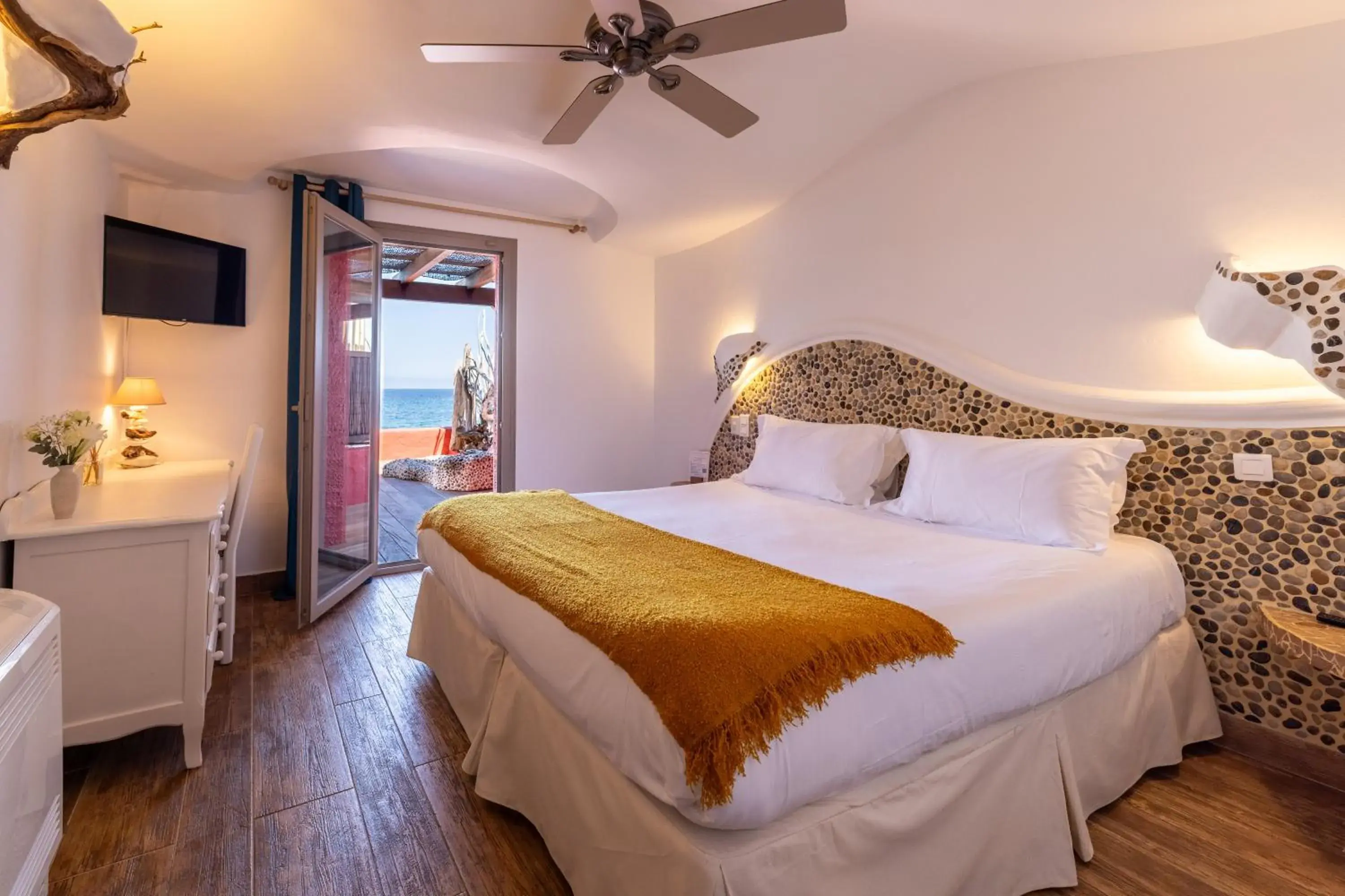 Double Room with Terrace and Sea View in Hôtel Dolce Notte Double Room with Terrace and Sea View in Hôtel Dolce Notte