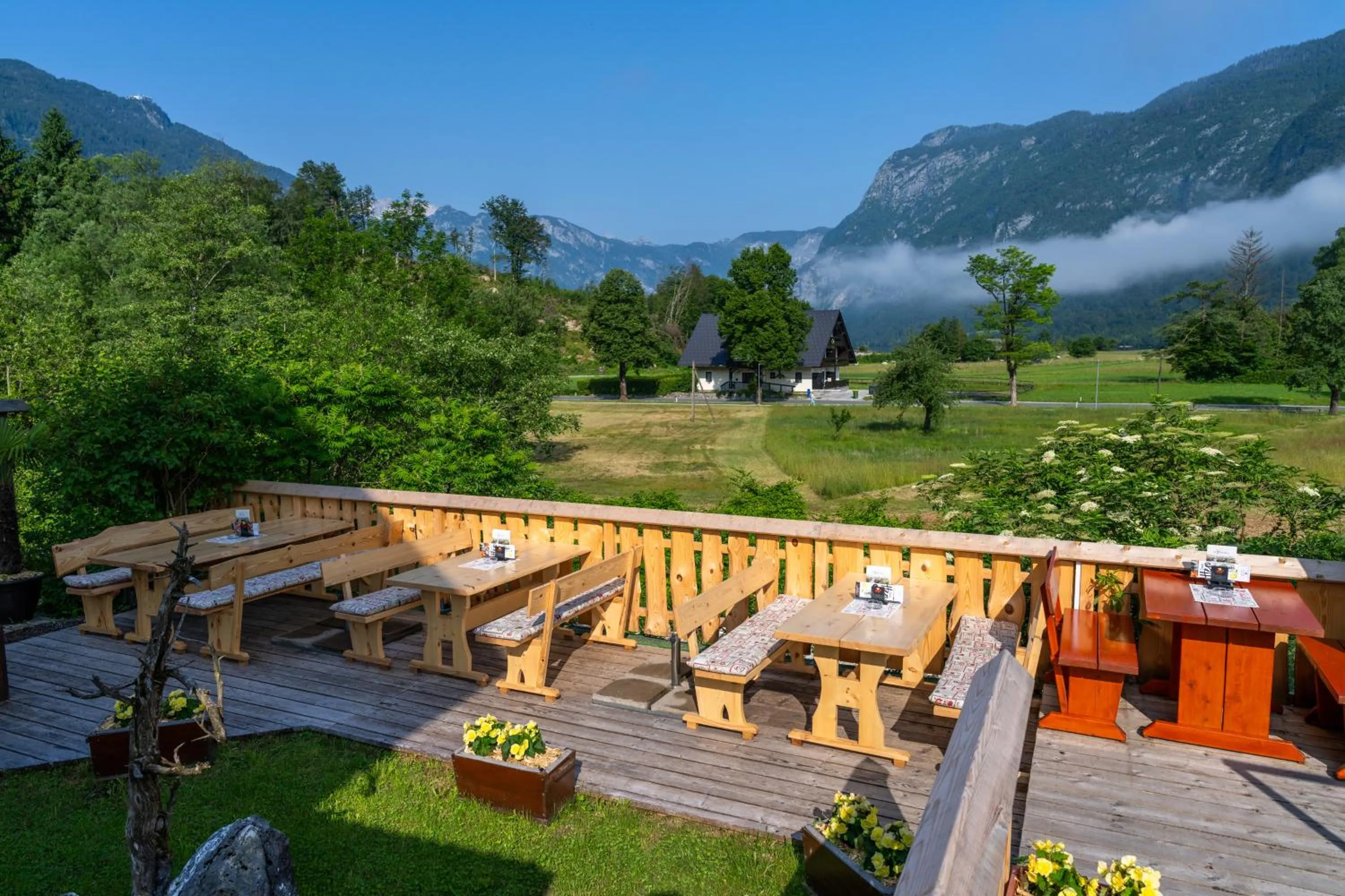 Patio in Pension Cerkovnik