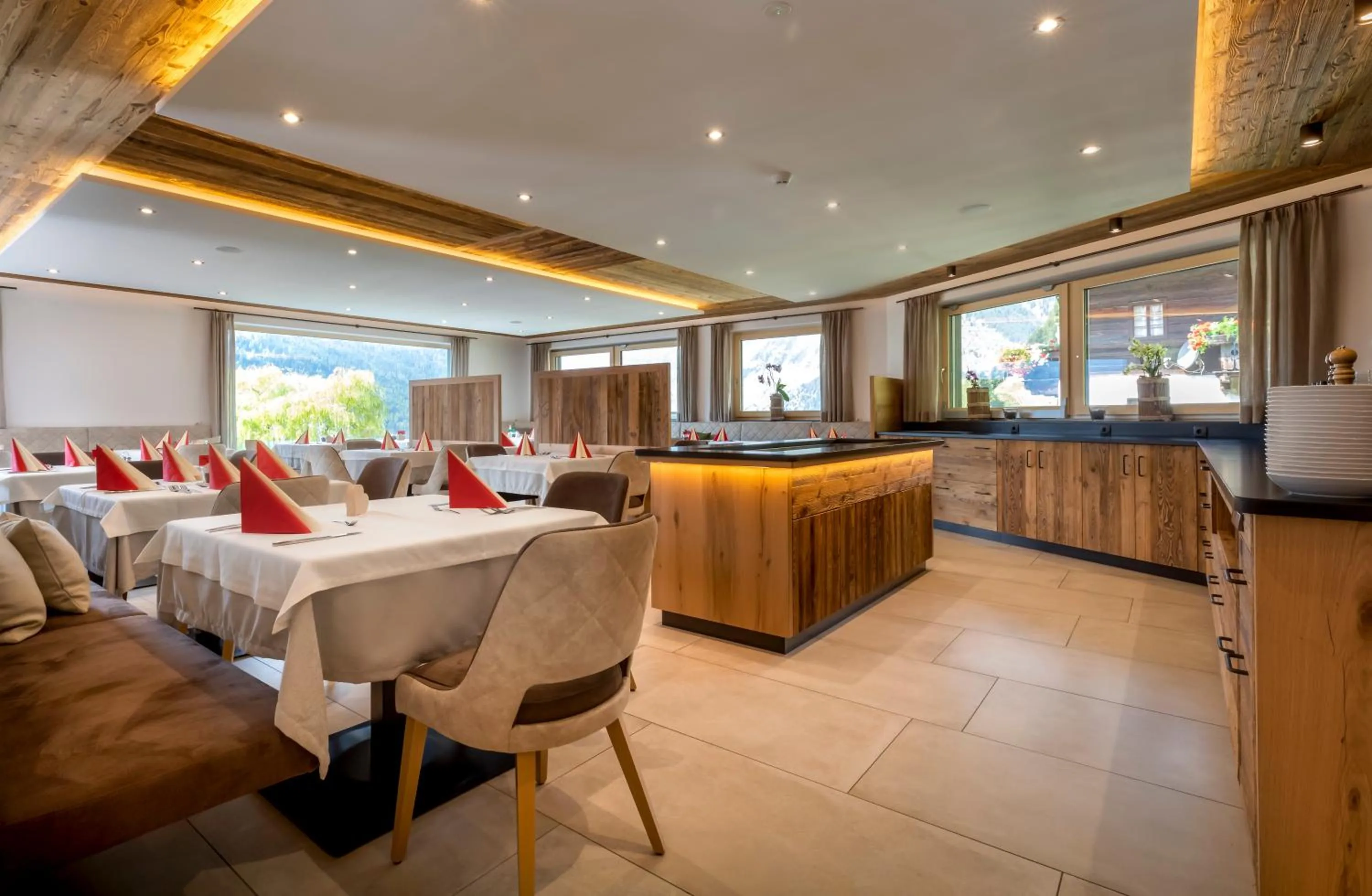 Restaurant/places to eat in Hotel Kronhof