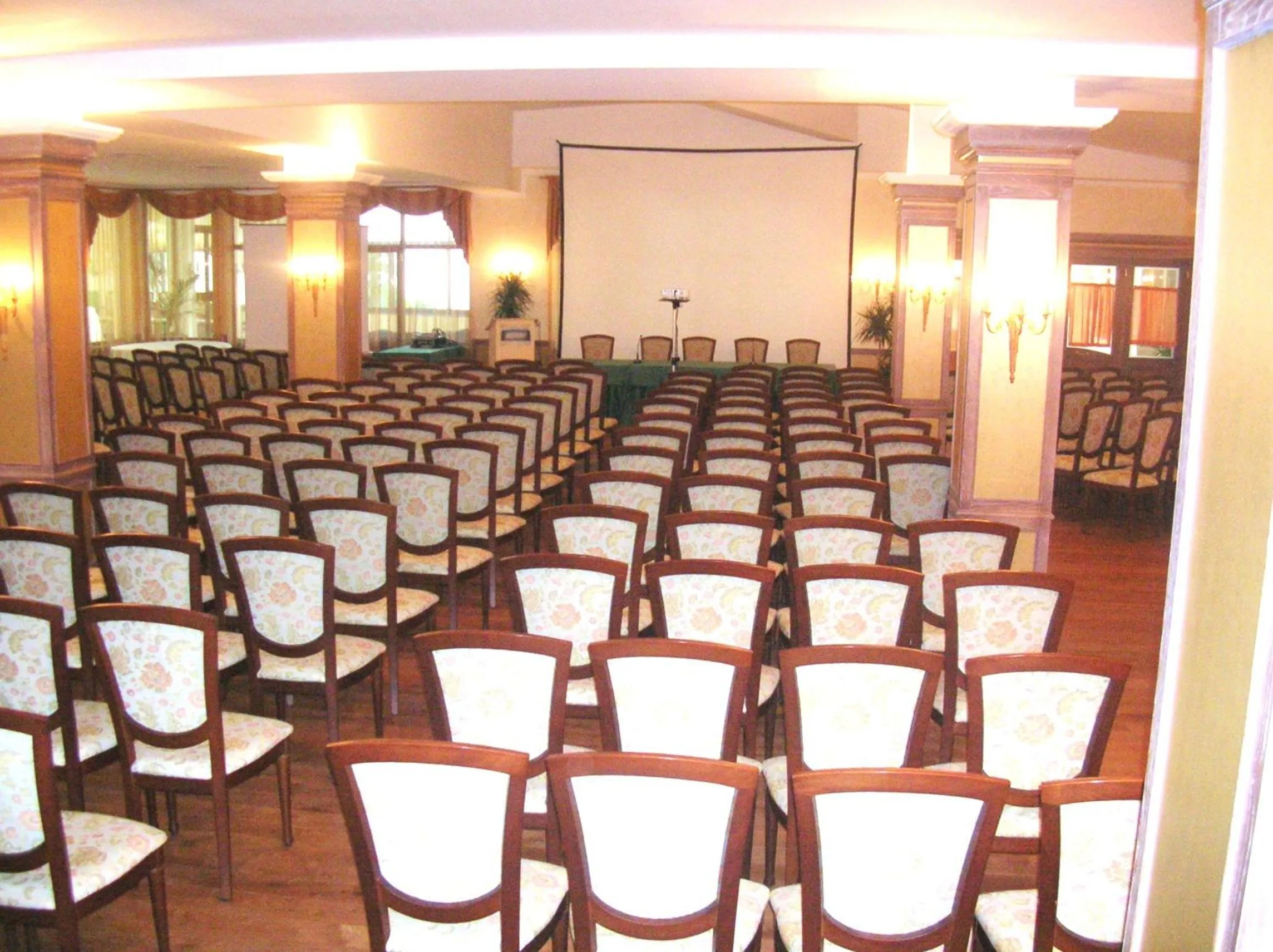 Business facilities in Hotel Ristorante La Lanterna