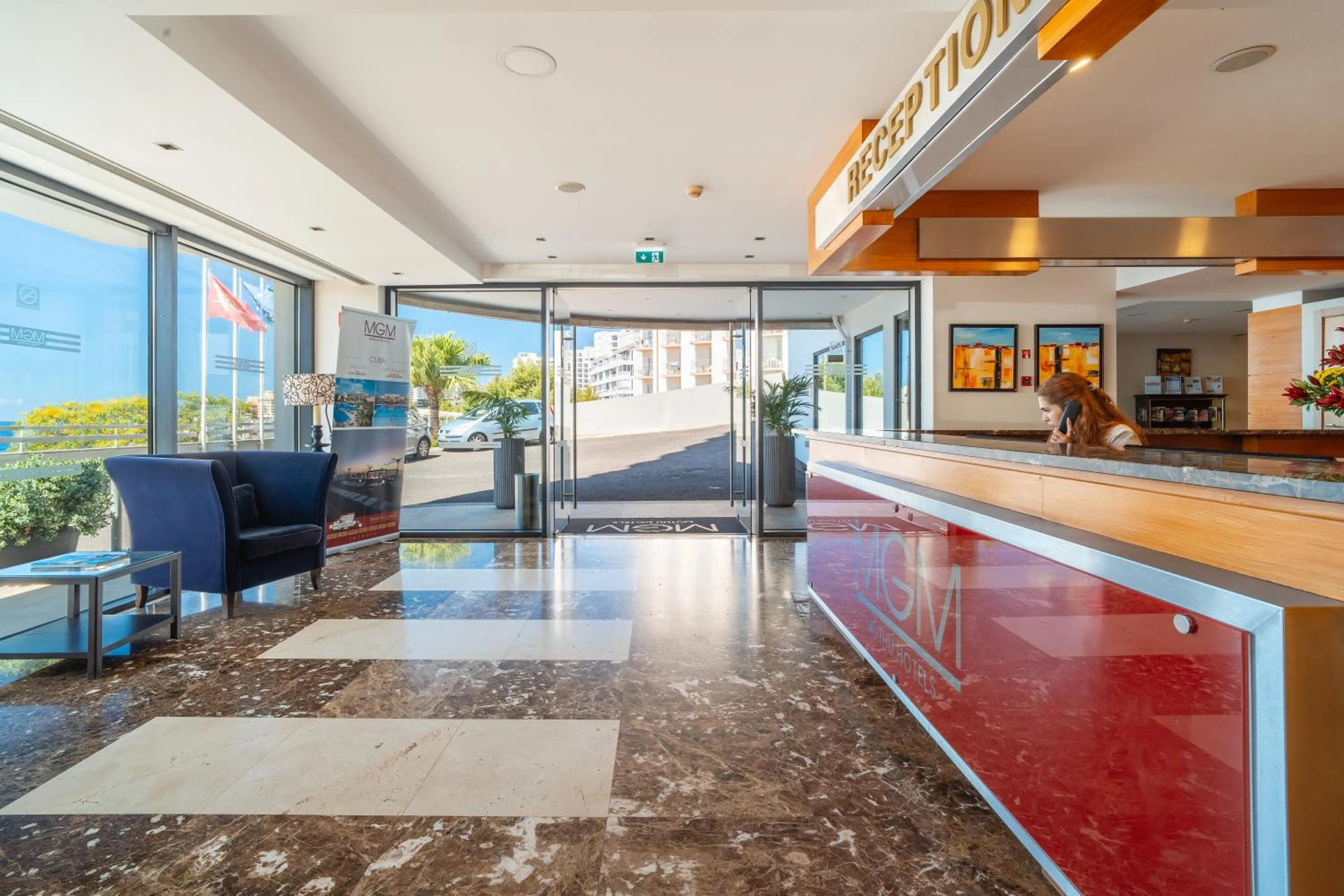 Lobby or reception in Muthu Raga Madeira Hotel