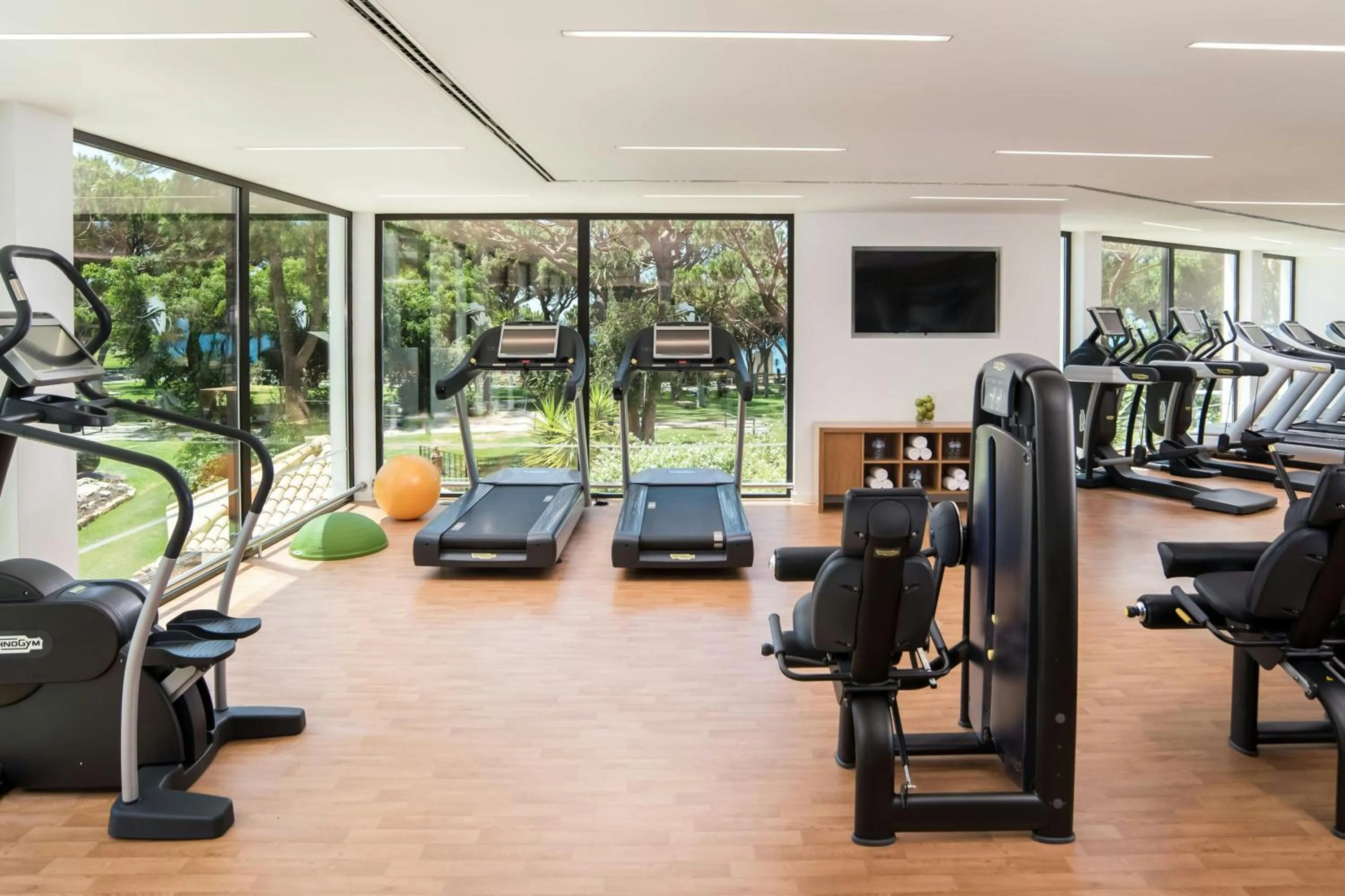 Area and facilities in Pine Cliffs Residence, a Luxury Collection Resort, Algarve