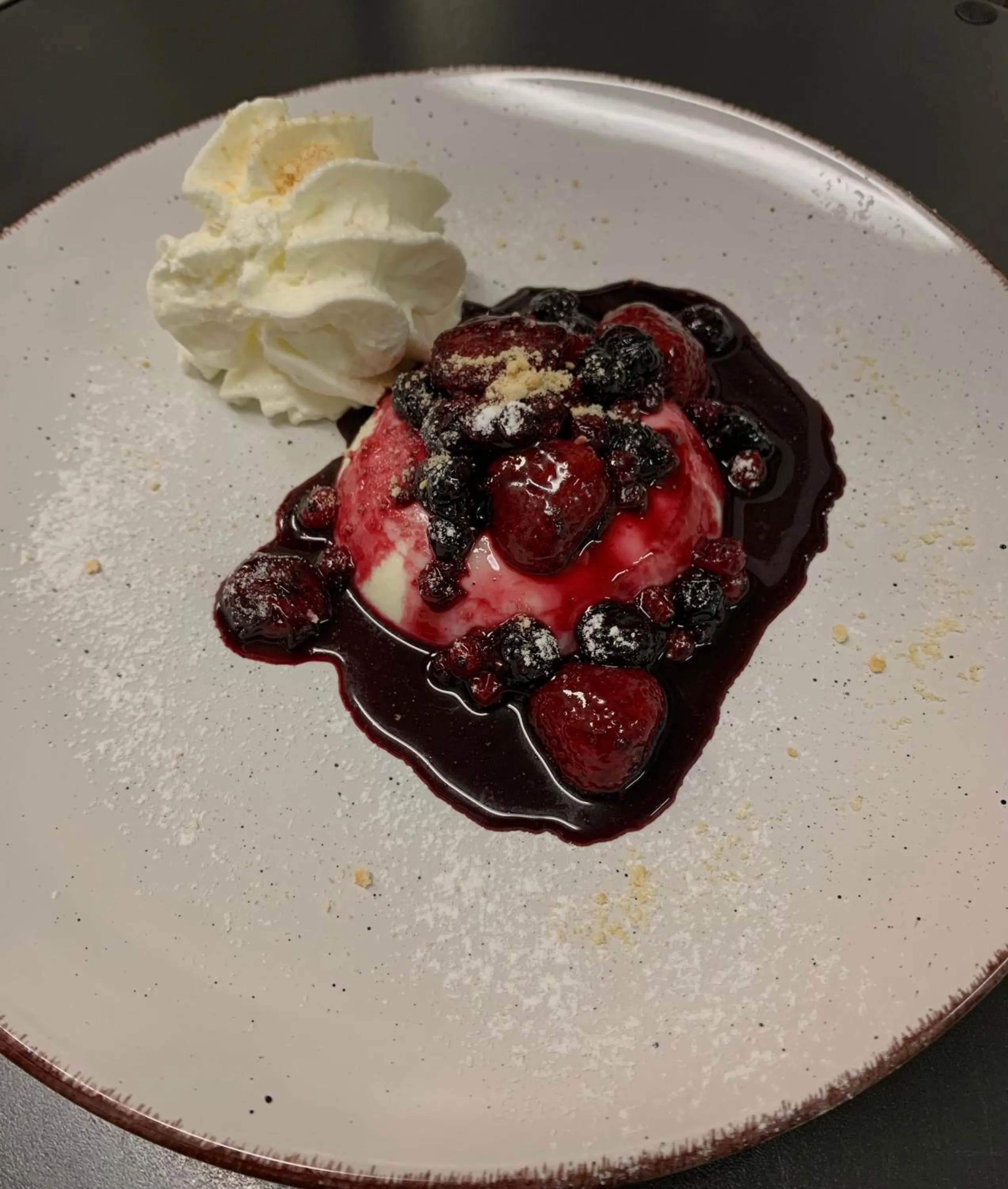 Food and drinks in MOUNTAIN HOTEL Osteria di MONTAGNA La Peonia Monte Generoso