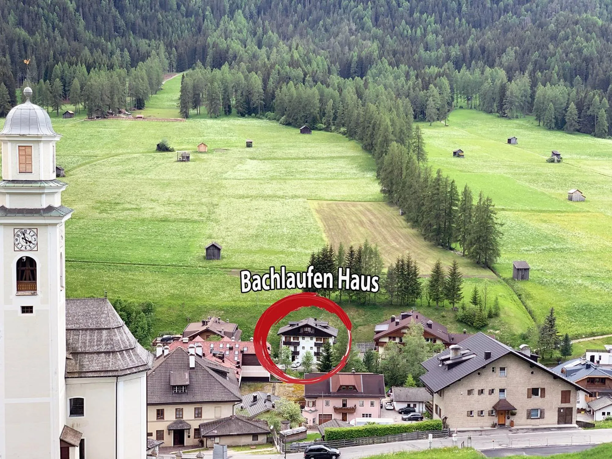 Facade/entrance in Bachlaufen Haus