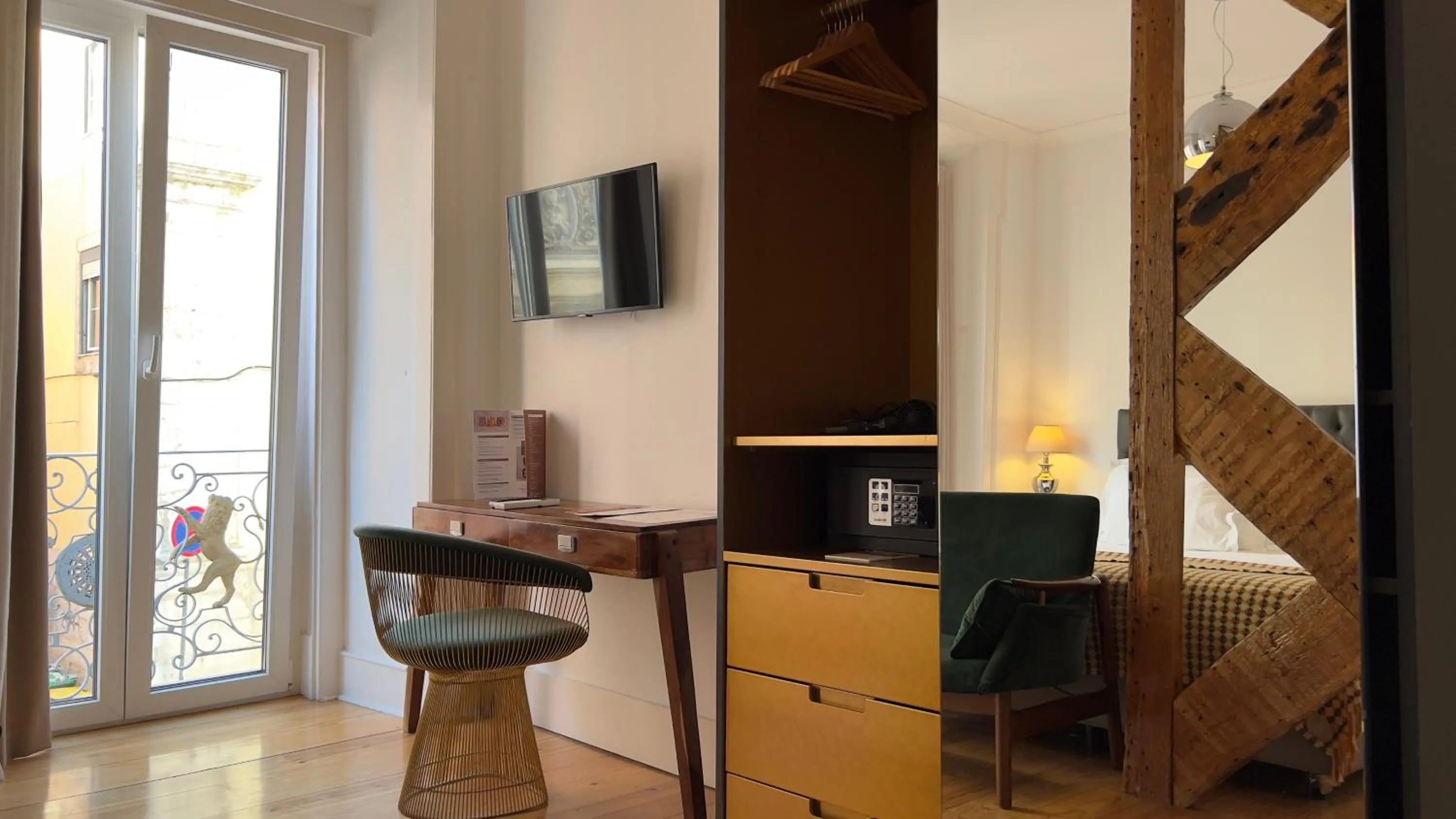 Seating area in Quinta Colina by Shiadu