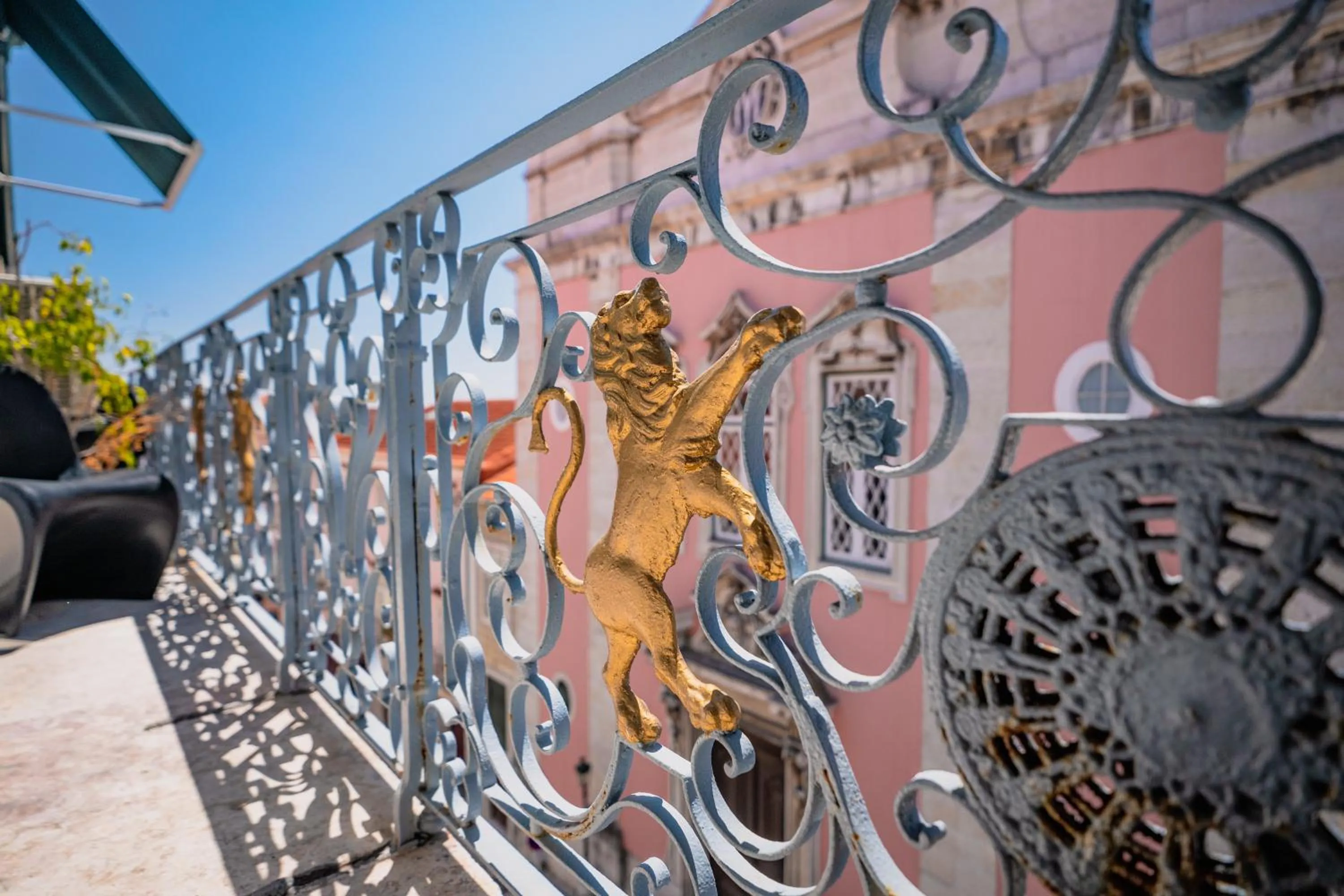 Decorative detail in Quinta Colina by Shiadu