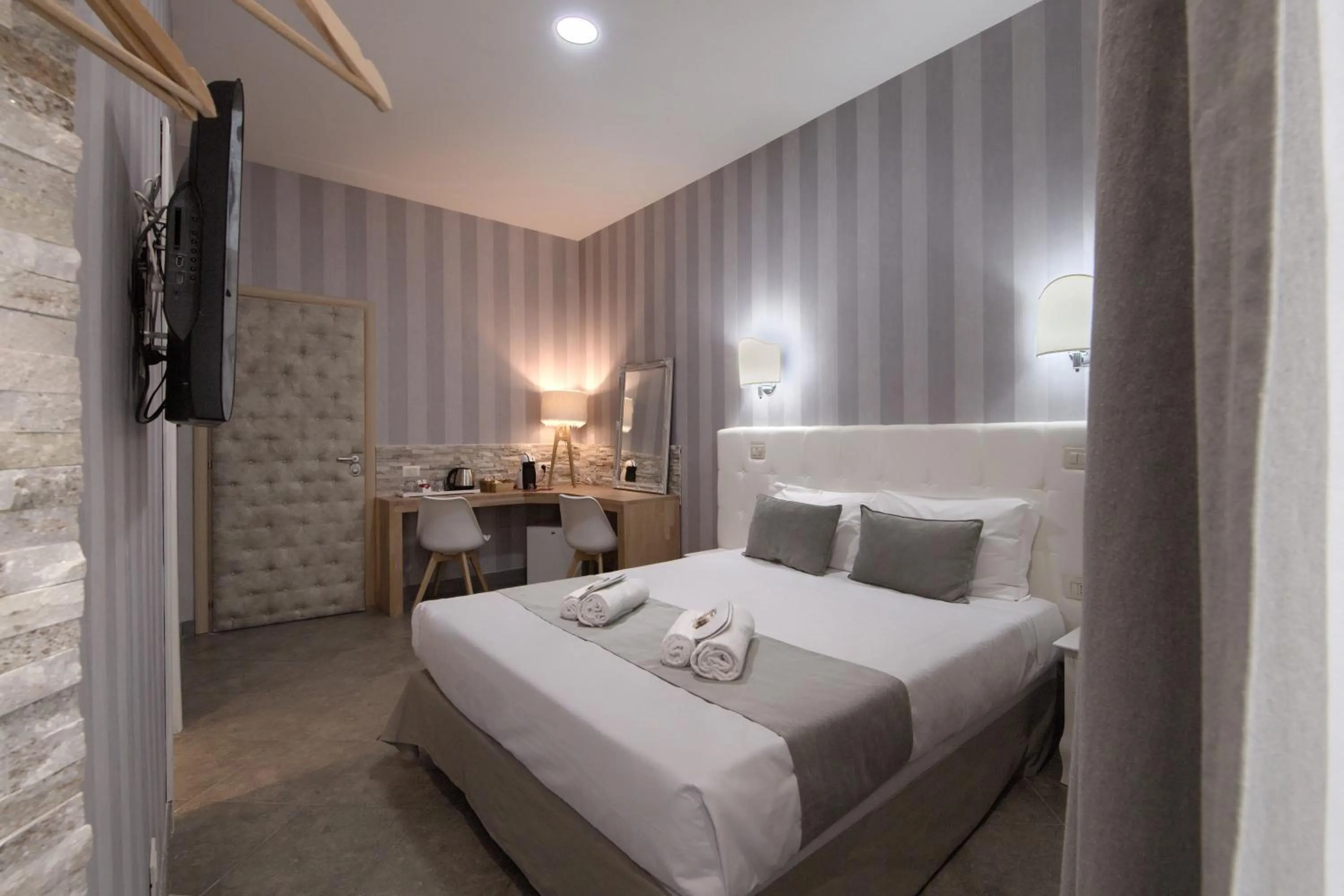 Coffee/tea facilities, Bed in Vatican Treasure