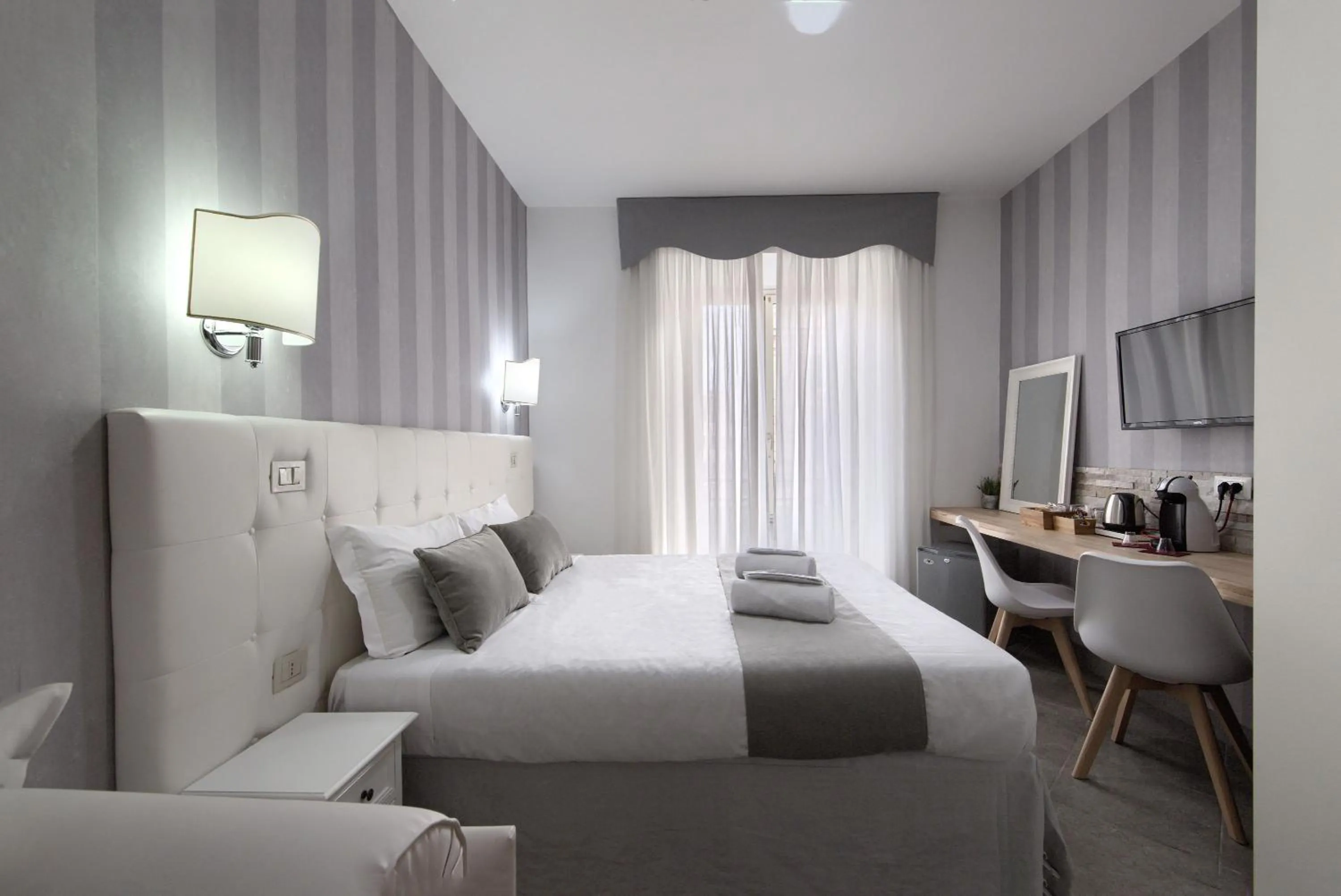 Bathroom, Bed in Vatican Treasure