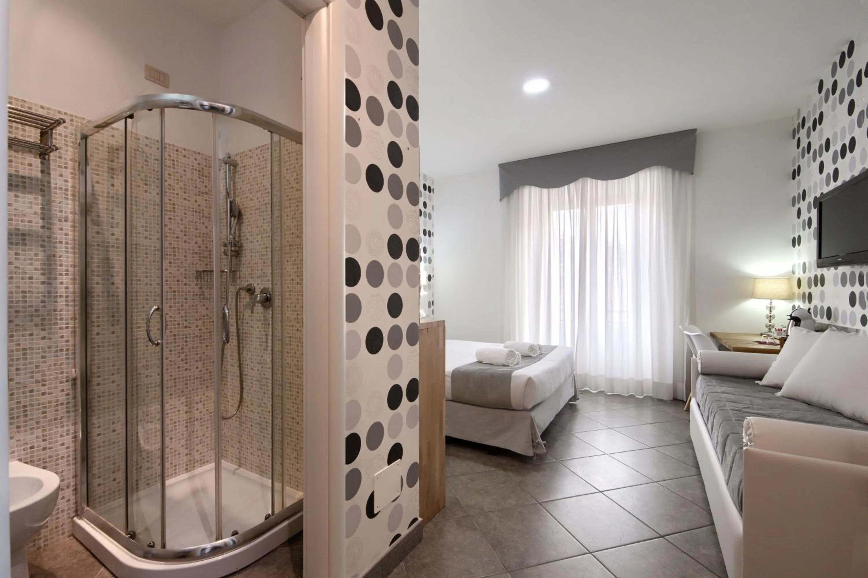 Bathroom, Bed in Vatican Treasure