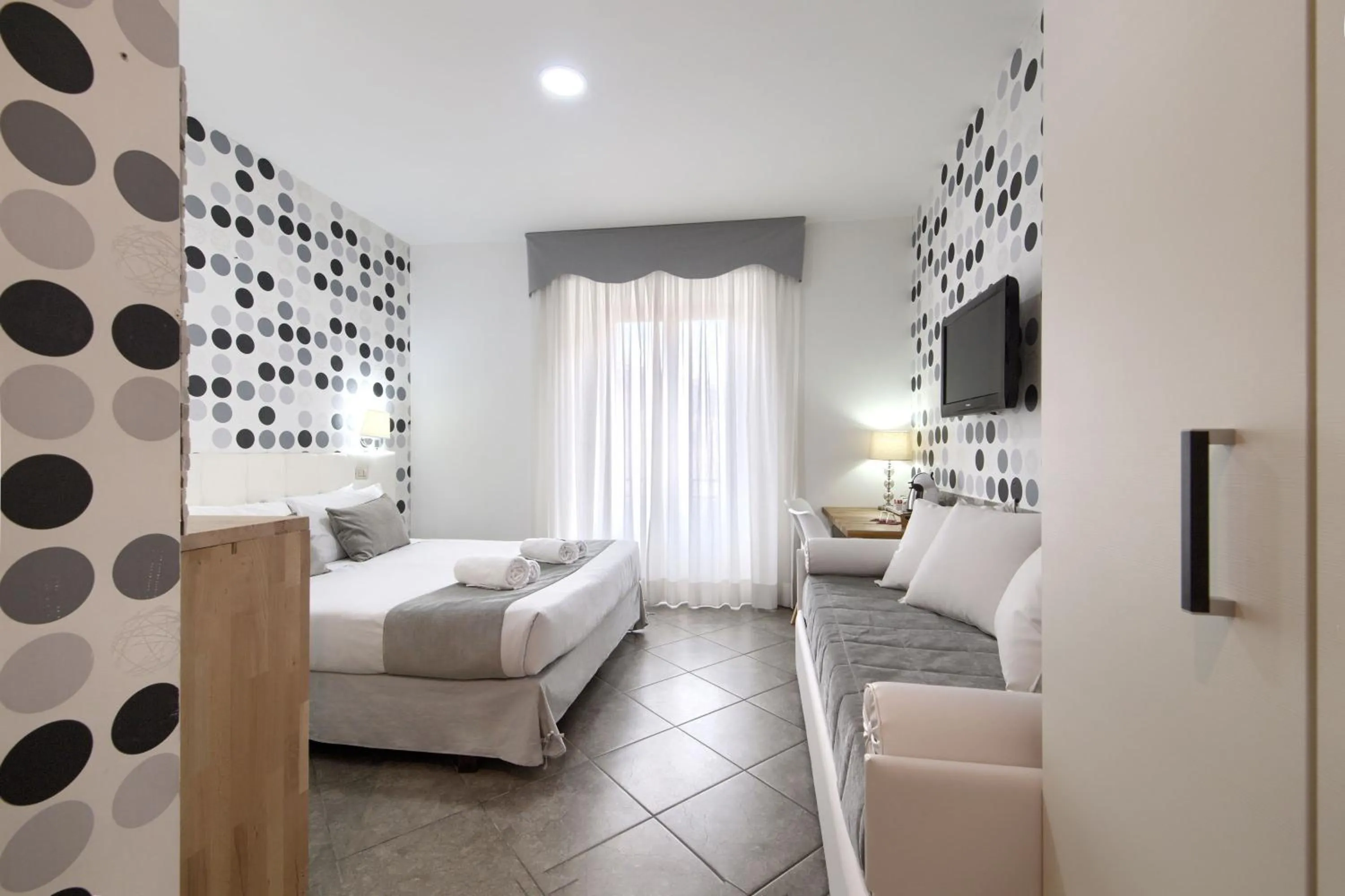 Bathroom, Bed in Vatican Treasure