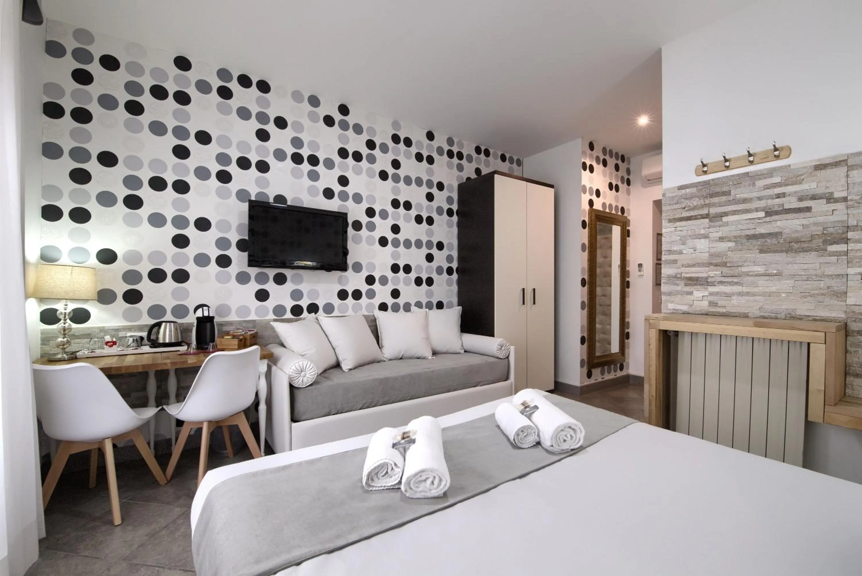 Bathroom, Bed in Vatican Treasure