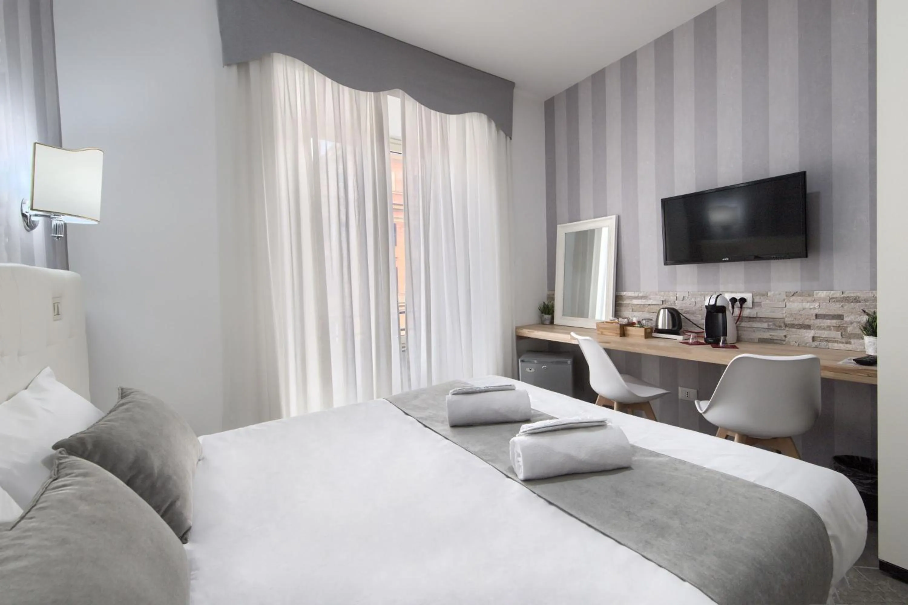 Bathroom, Bed in Vatican Treasure