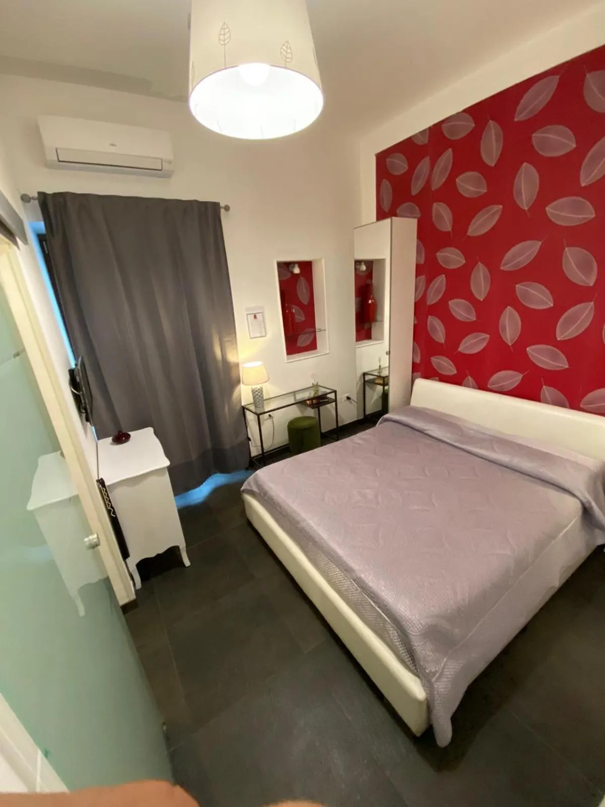 Bed in B&B Mini Hotel Incity-close train station and port-