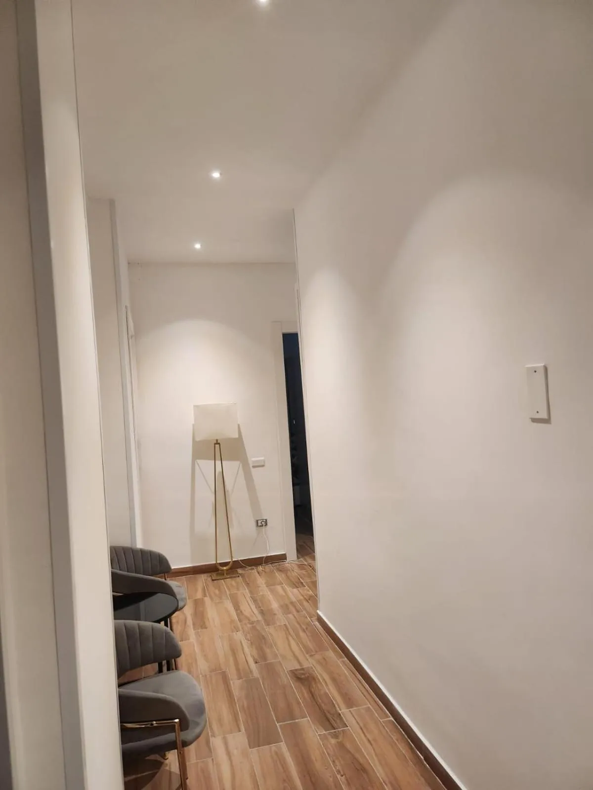 Facade/entrance in B&B Mini Hotel Incity-close train station and port-