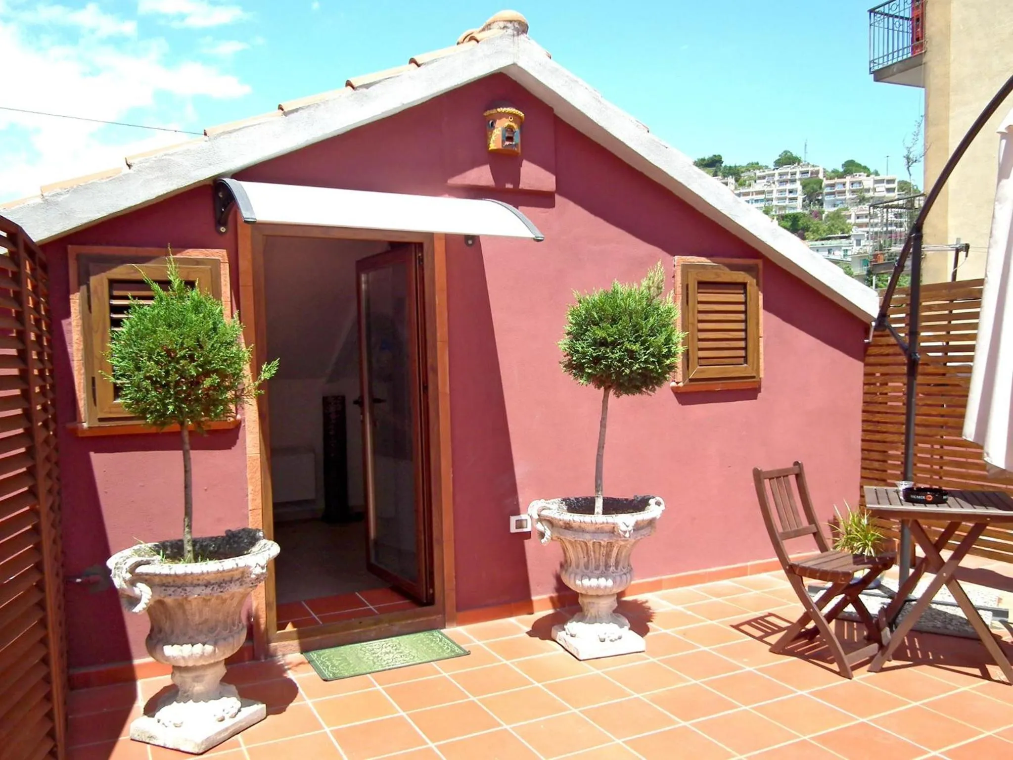 Day in B&B Mini Hotel Incity-close train station and port-