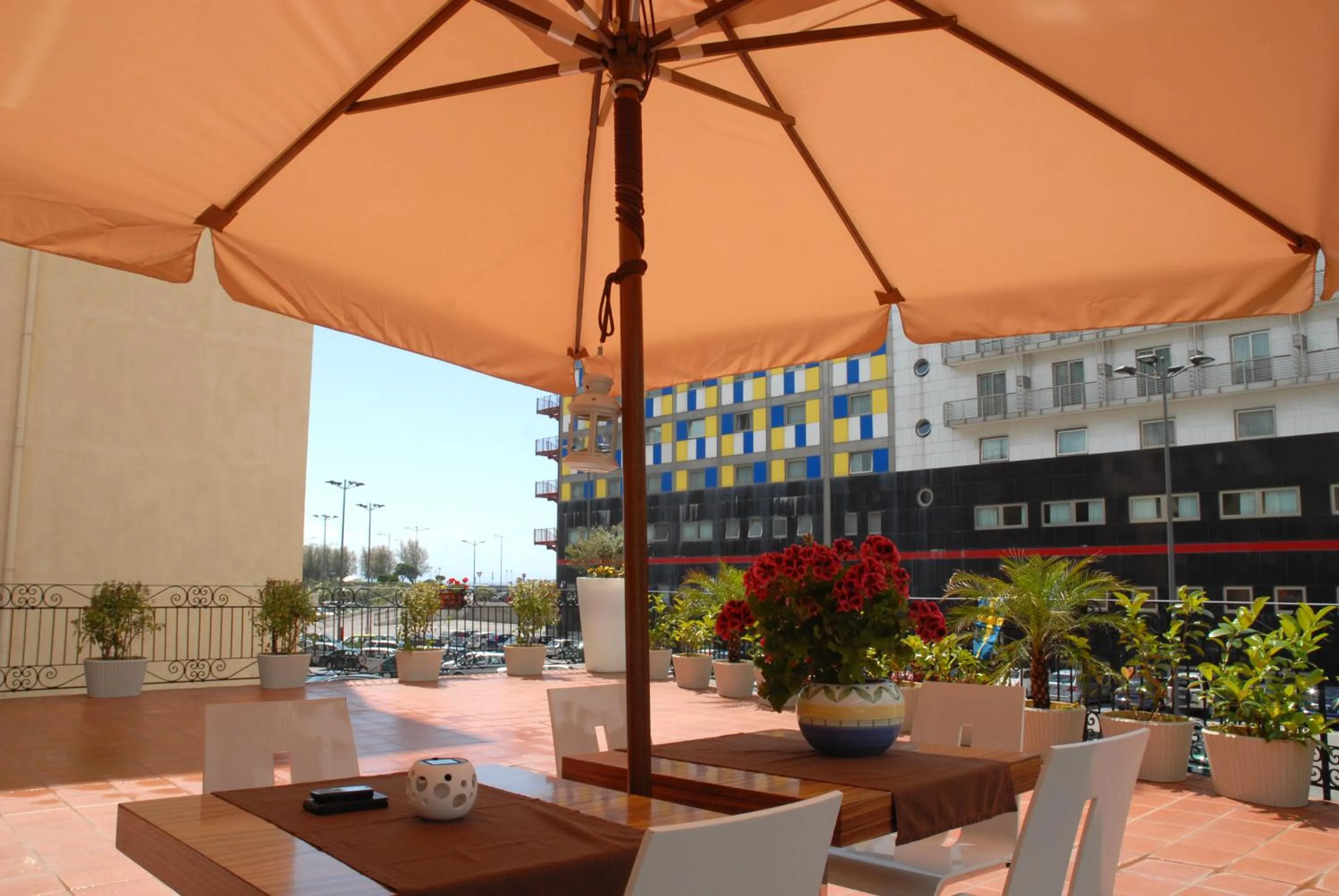 Balcony/Terrace in B&B Mini Hotel Incity-close train station and port-
