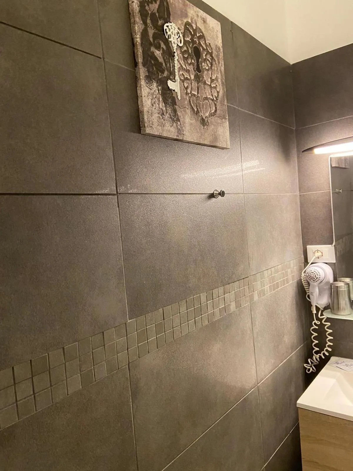 Bathroom in B&B Mini Hotel Incity-close train station and port-