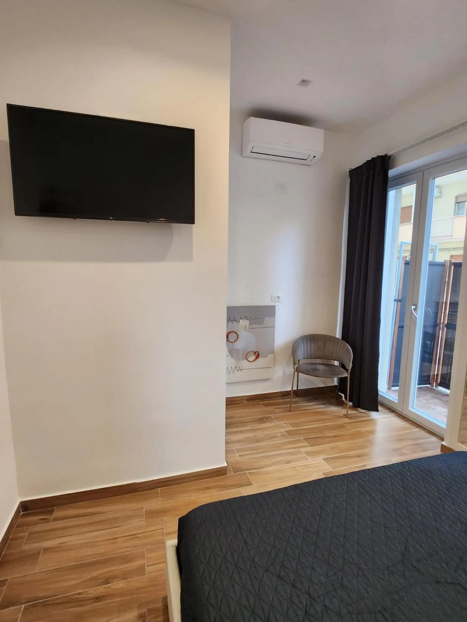 Bedroom, Bed in B&B Mini Hotel Incity-close train station and port-