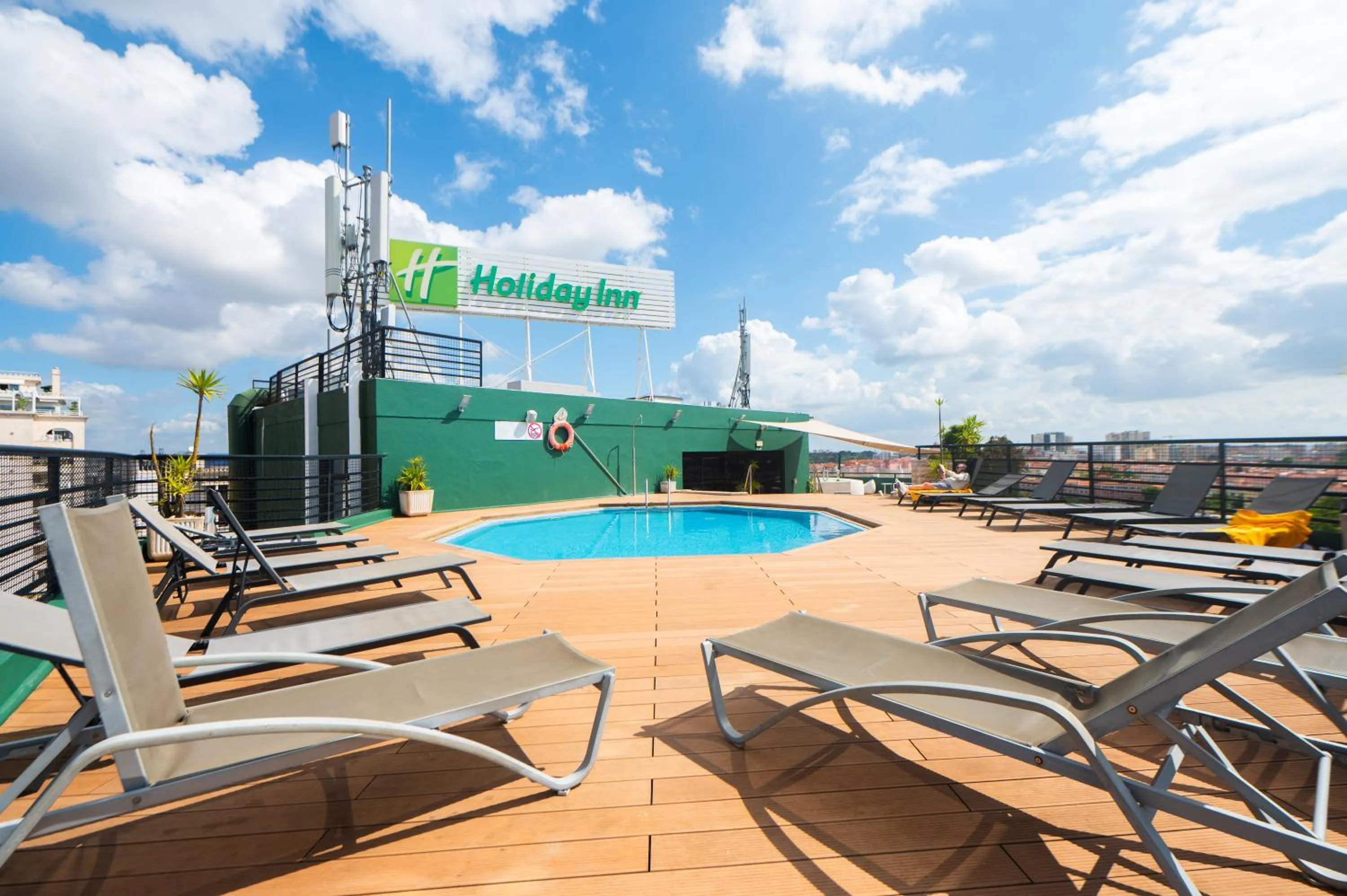 Balcony/Terrace in Holiday Inn Lisbon by IHG