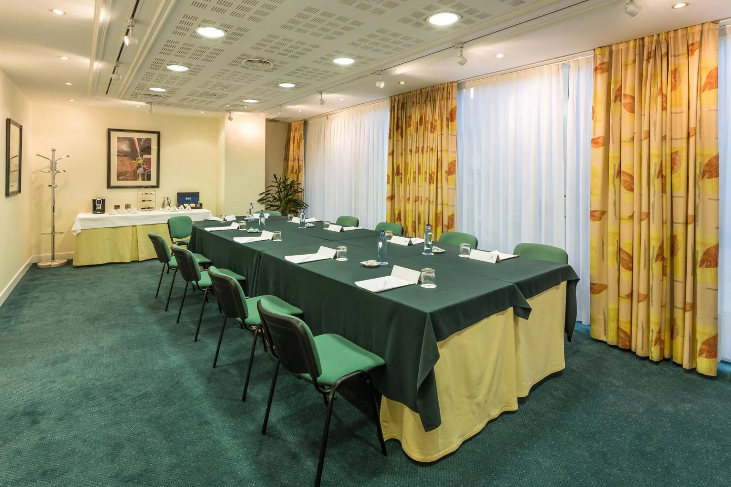Meeting/conference room in Holiday Inn Lisbon by IHG
