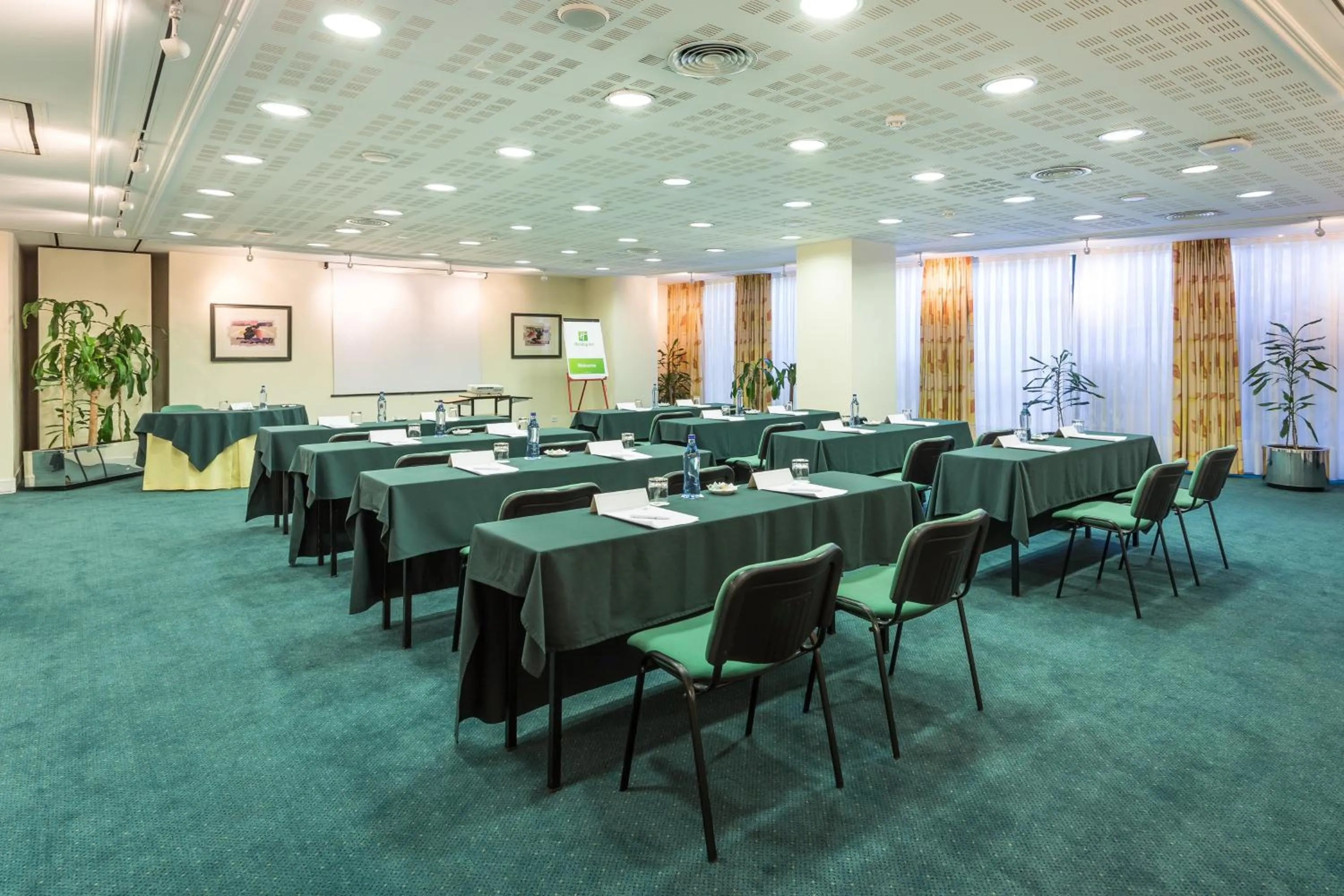 Meeting/conference room in Holiday Inn Lisbon by IHG