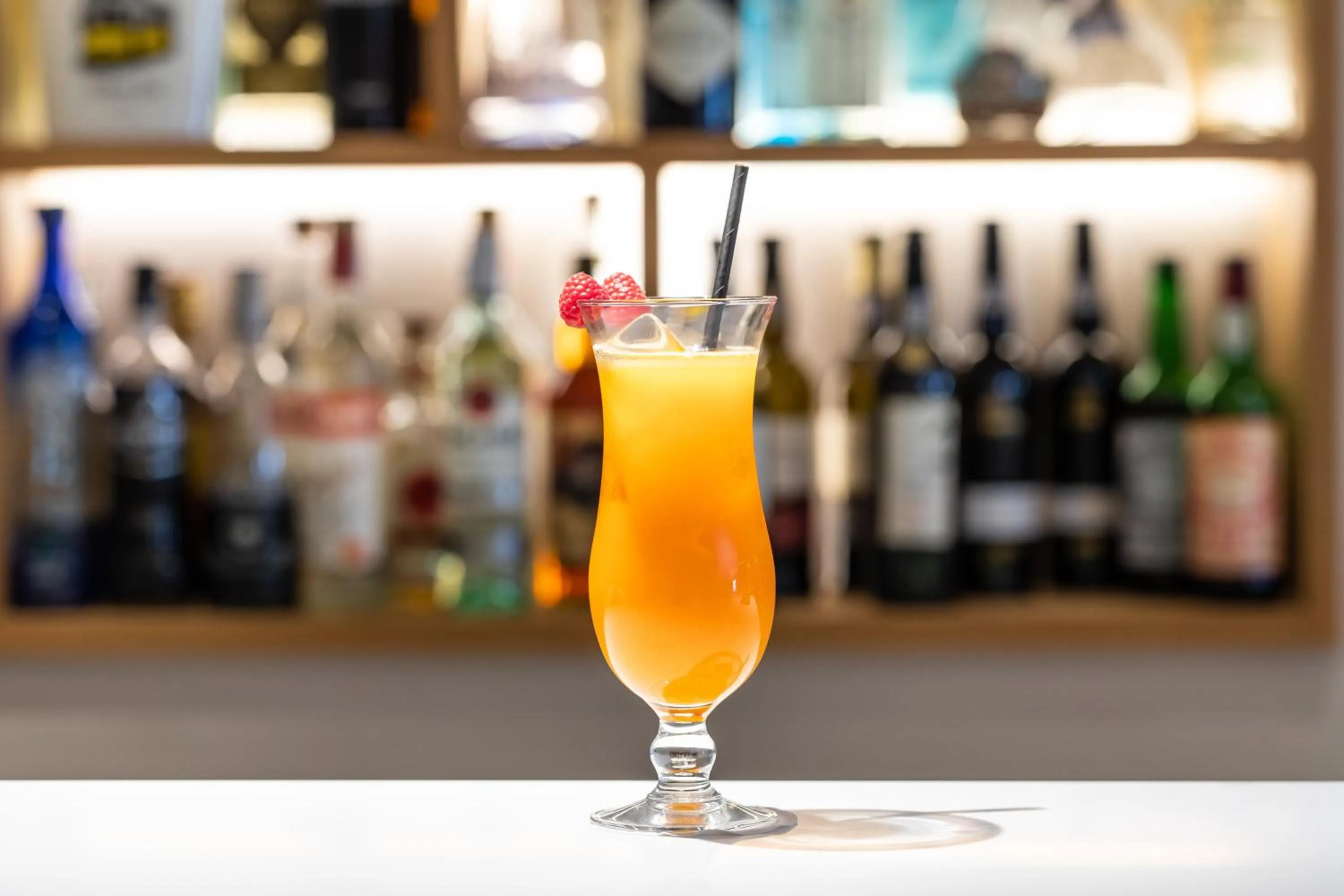 Lounge or bar in Holiday Inn Lisbon by IHG