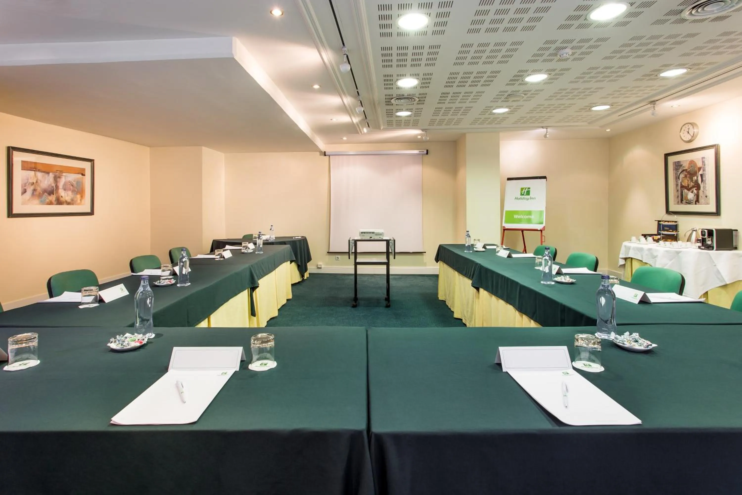 Meeting/conference room in Holiday Inn Lisbon by IHG