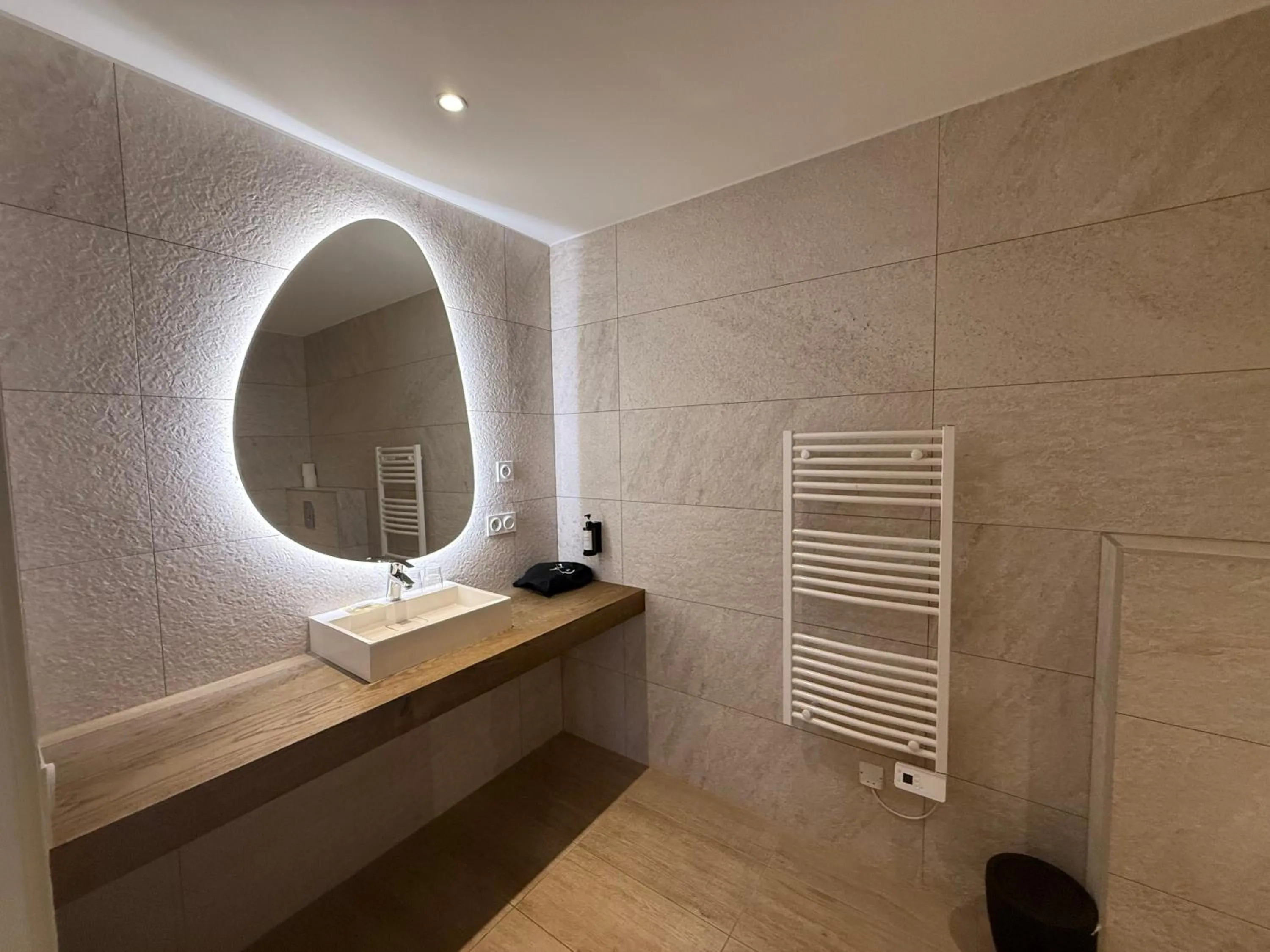 Bathroom in Hôtel Le Mistral