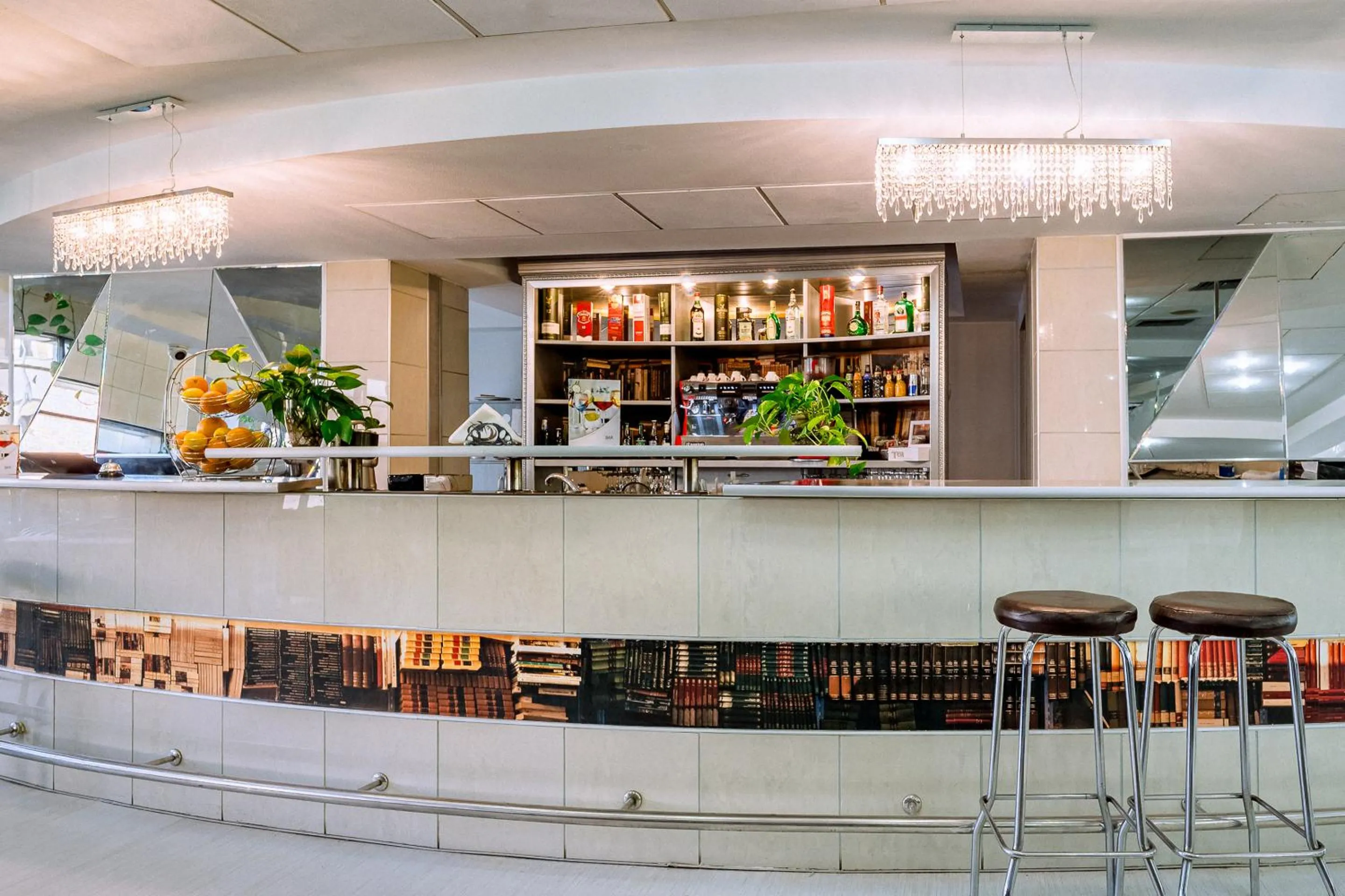 Lounge or bar in Continental Forum Oradea