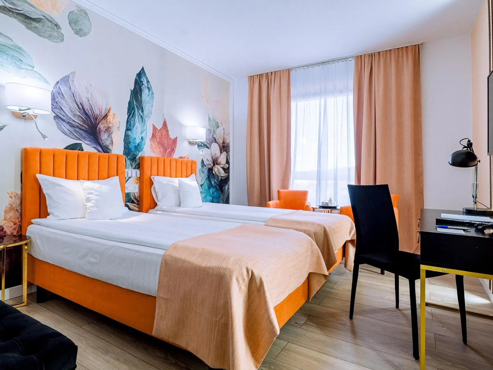 Bed in Continental Forum Oradea