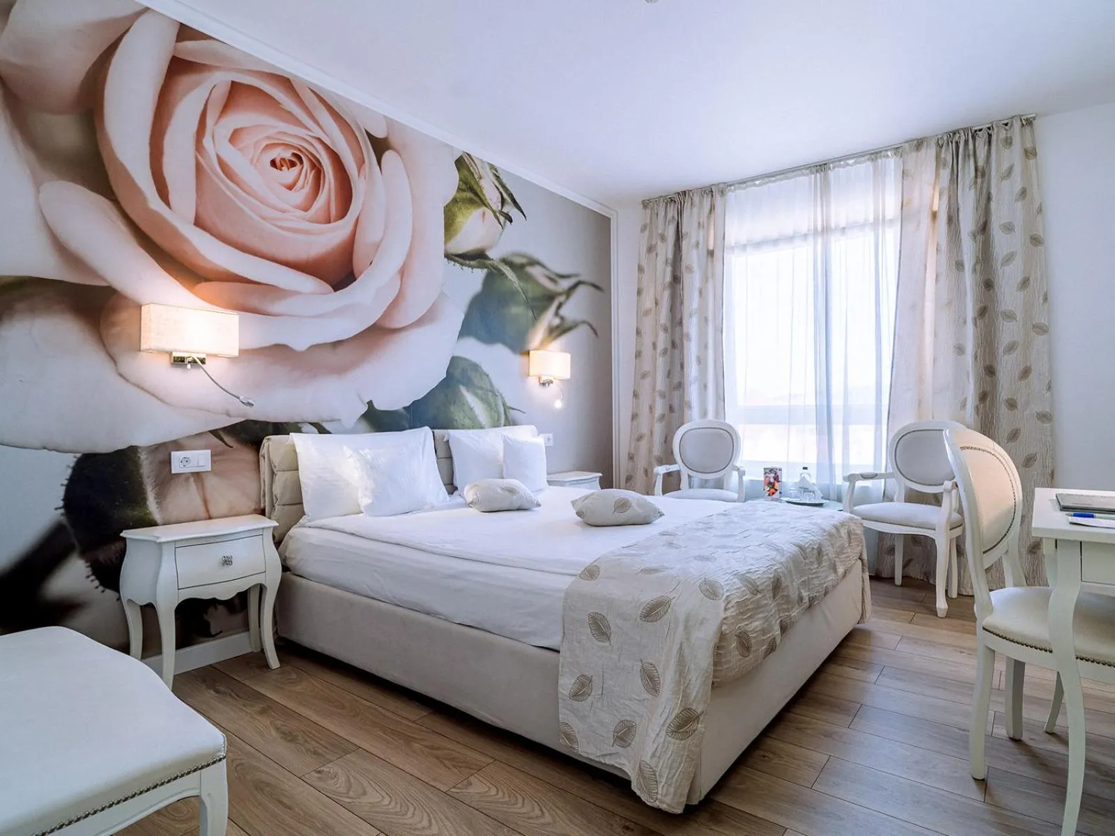 Bed in Continental Forum Oradea