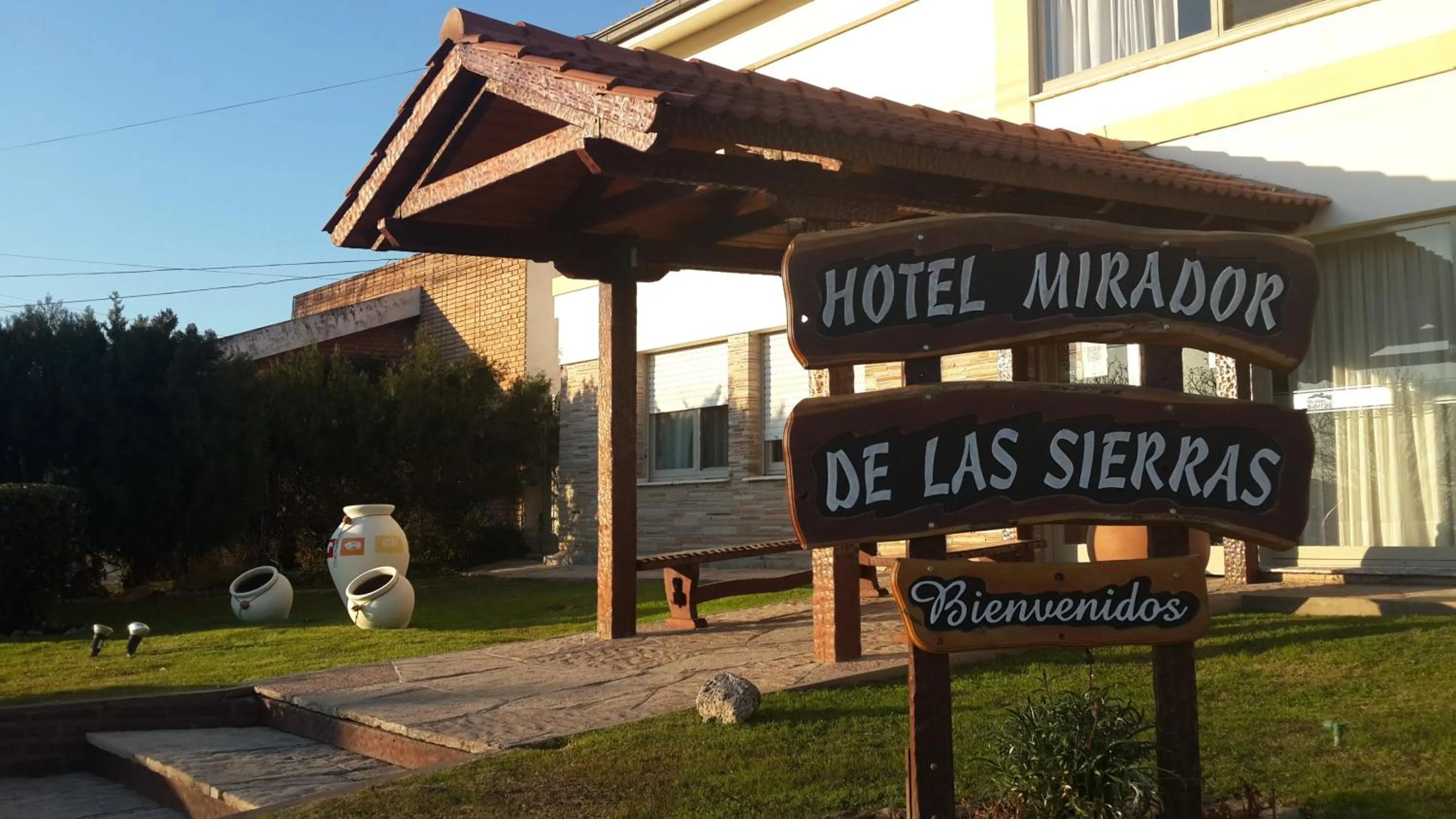 Facade/entrance in Hotel Mirador de las Sierras