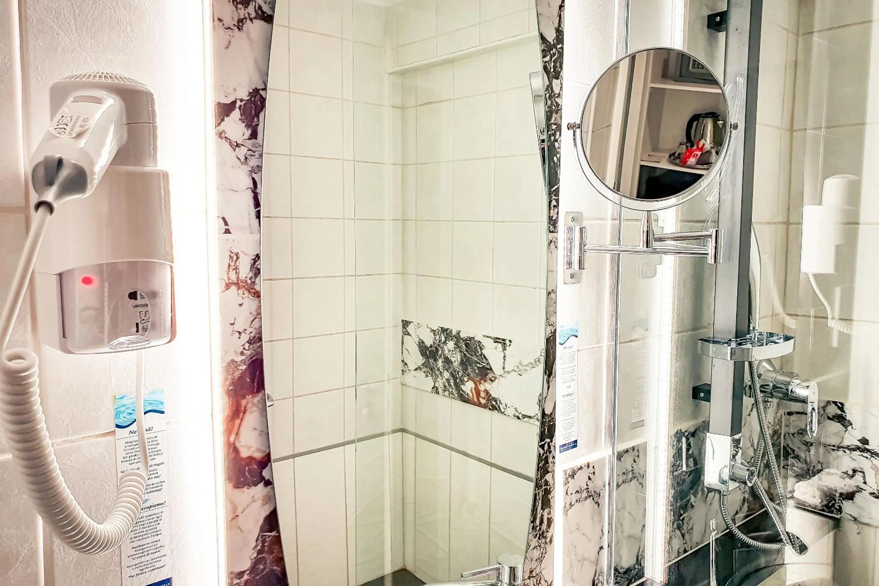 Bed in Continental Forum Arad