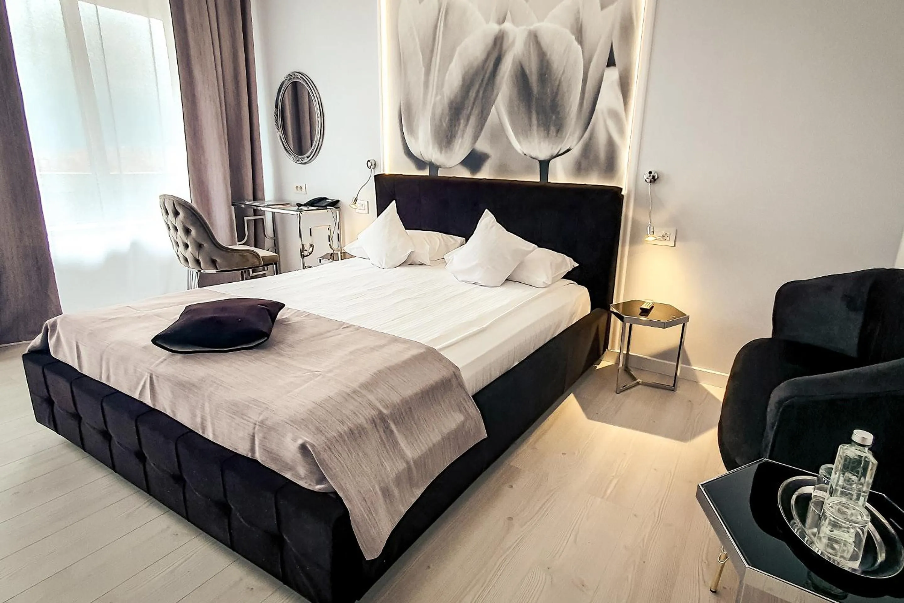 Bed in Continental Forum Arad