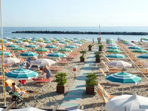 Beach in Hotel Holiday Beach