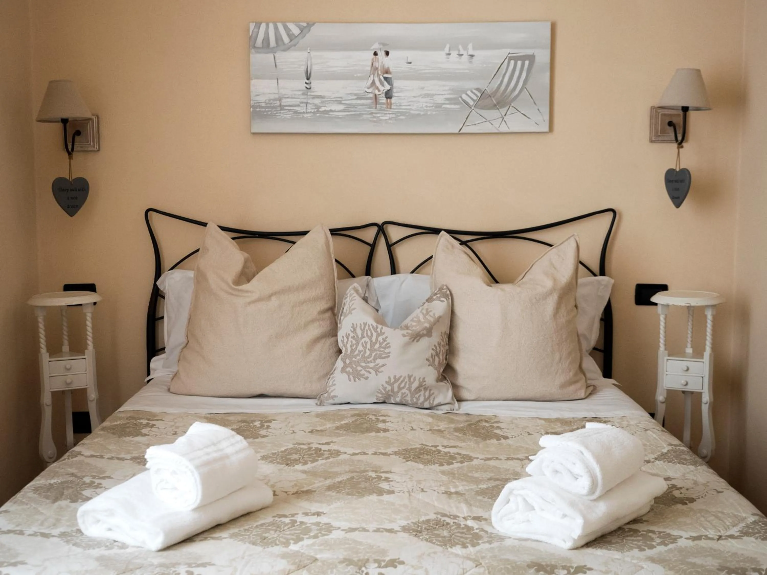 Bed in Affittacamere Lunamar