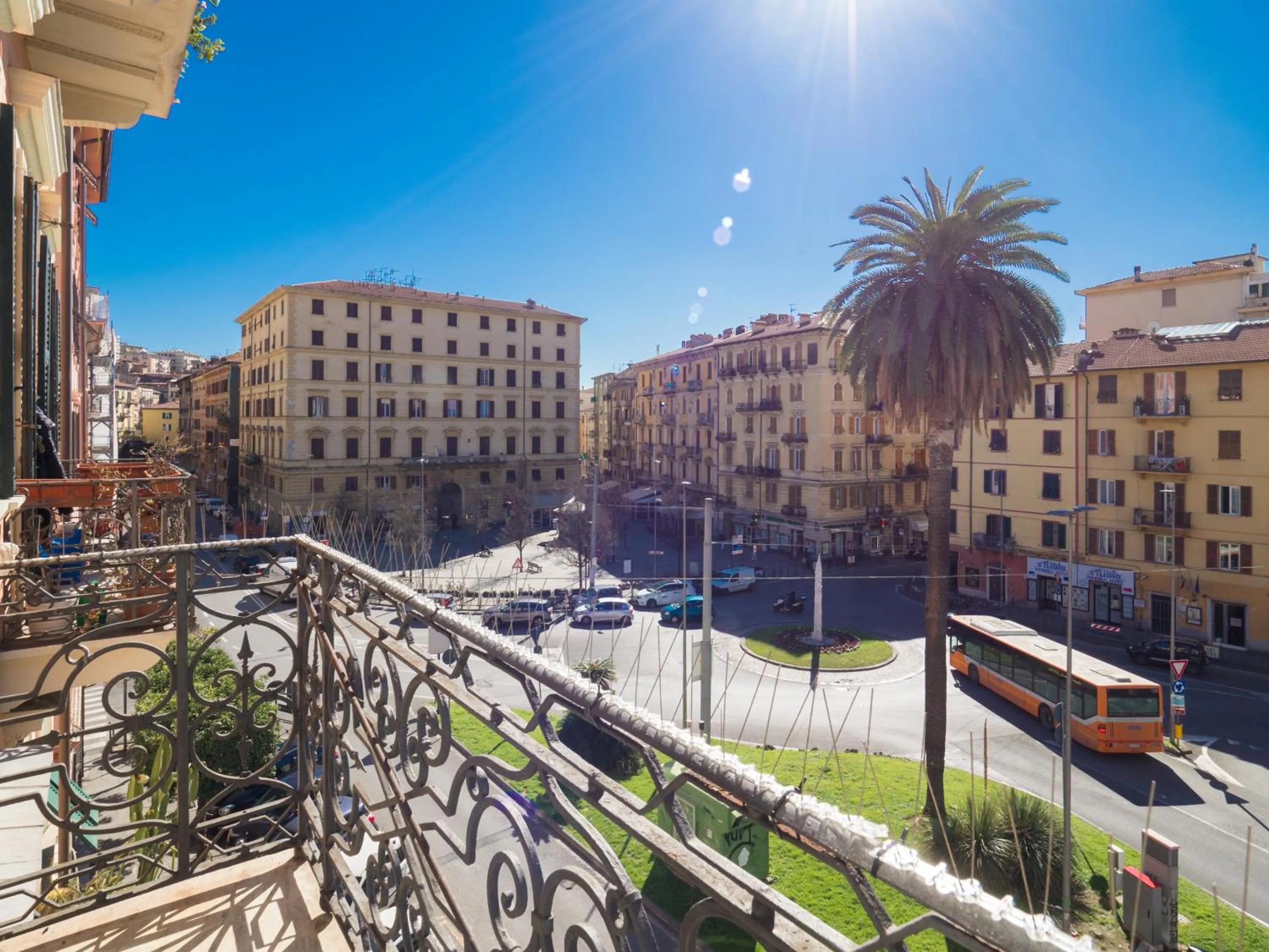 Property building in Affittacamere Lunamar