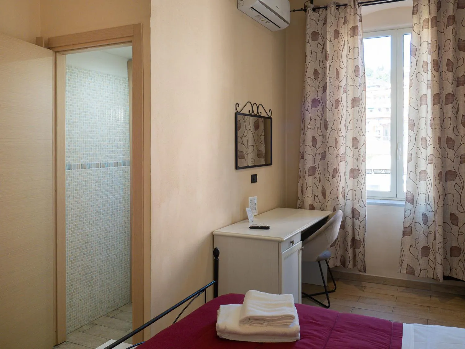 Bed in Affittacamere Lunamar