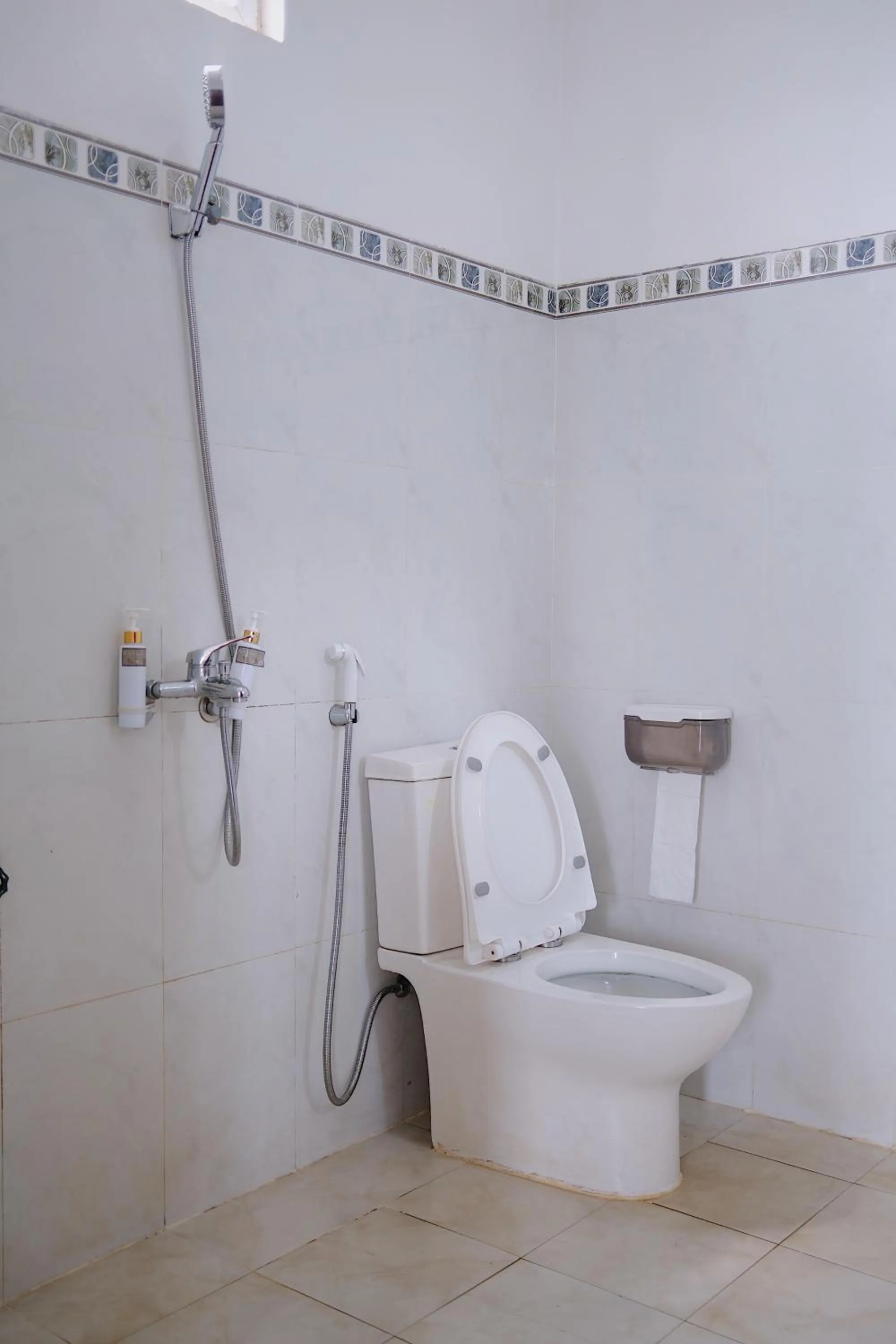 Bathroom in Kim Ngân Hotel Buôn Ma Thuột