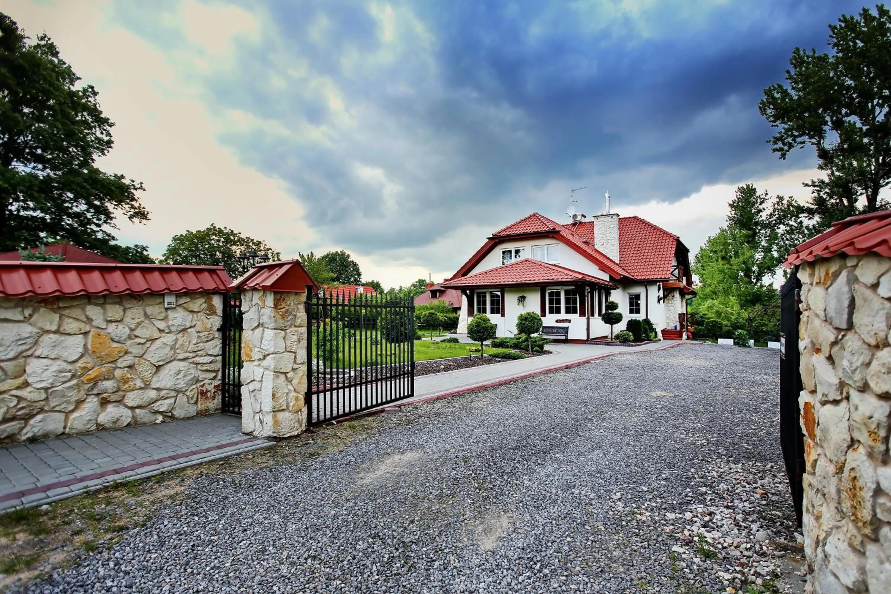 Area and facilities in Willa Kazimiera