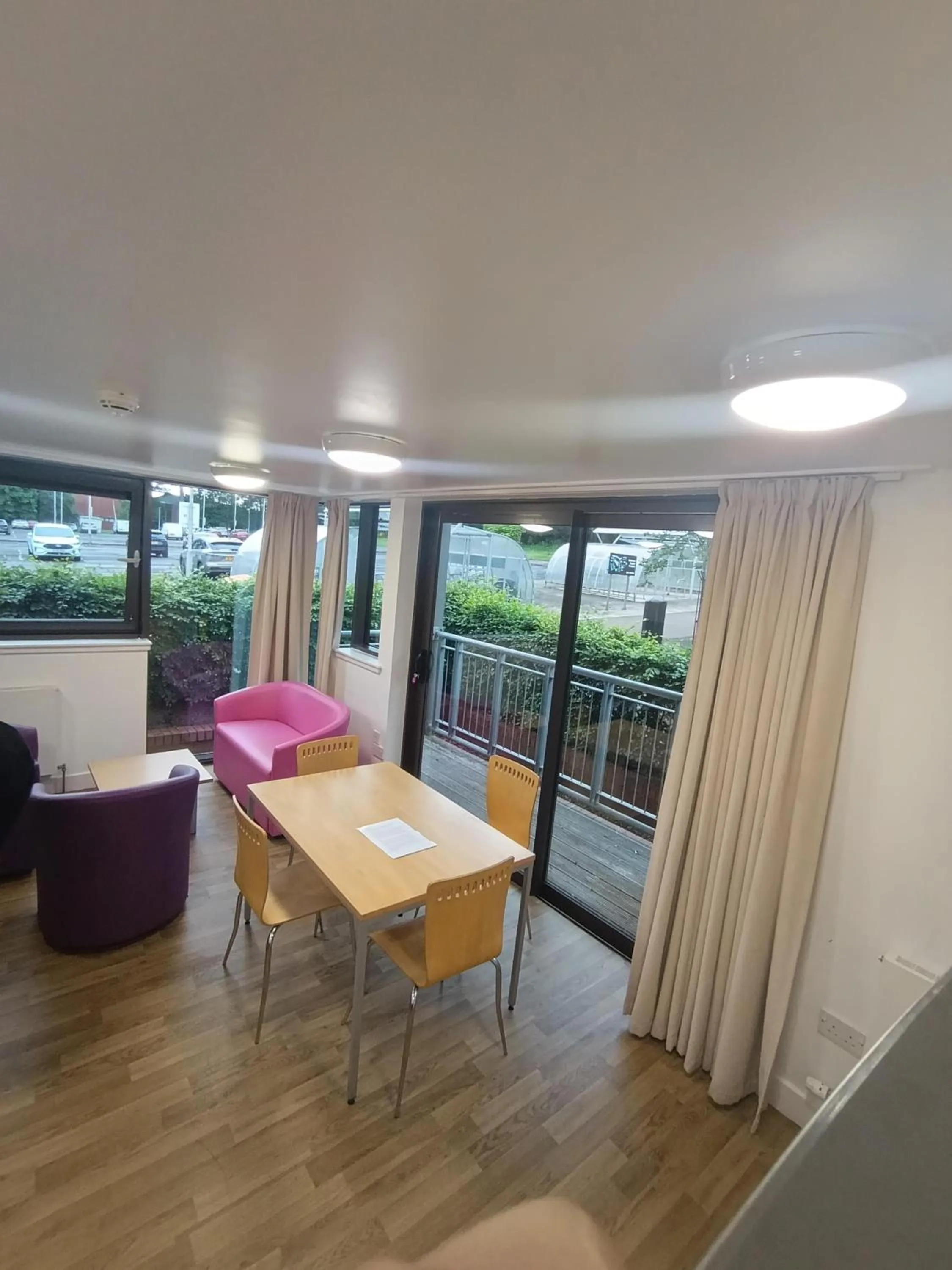 Communal kitchen in Perth Youth Hostel and Apartments